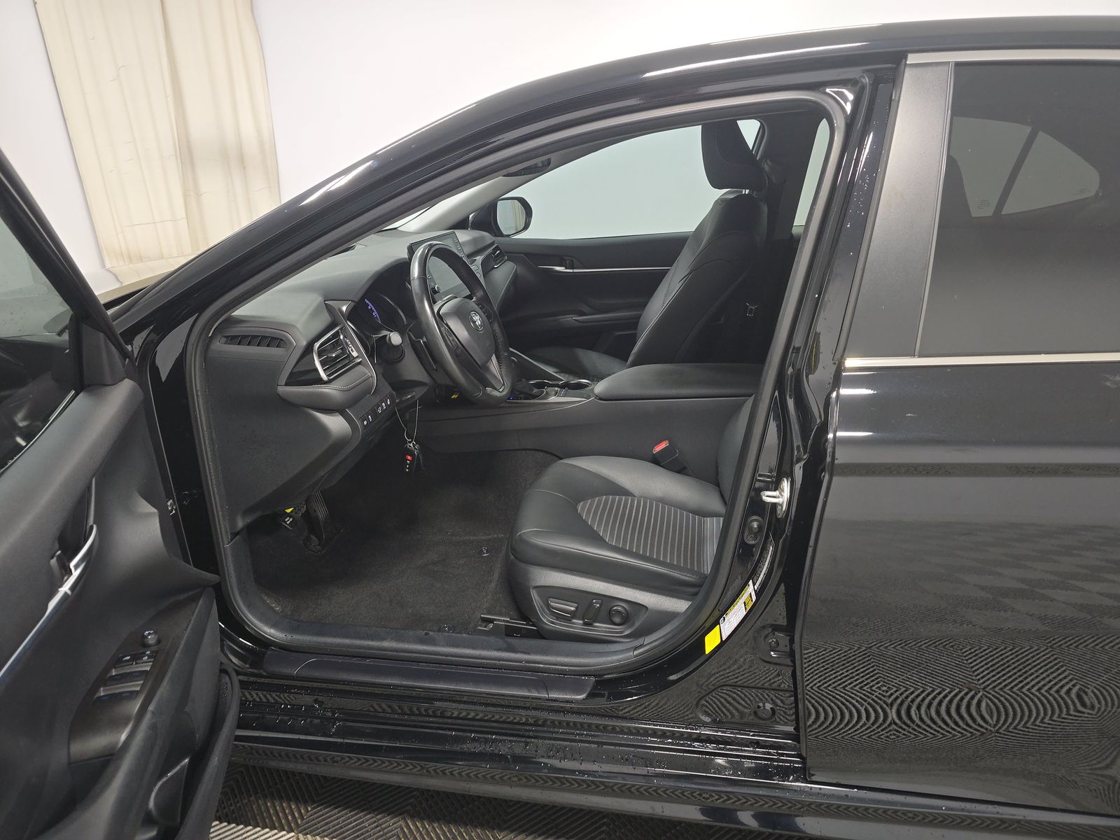 2024 Toyota Camry SE FWD