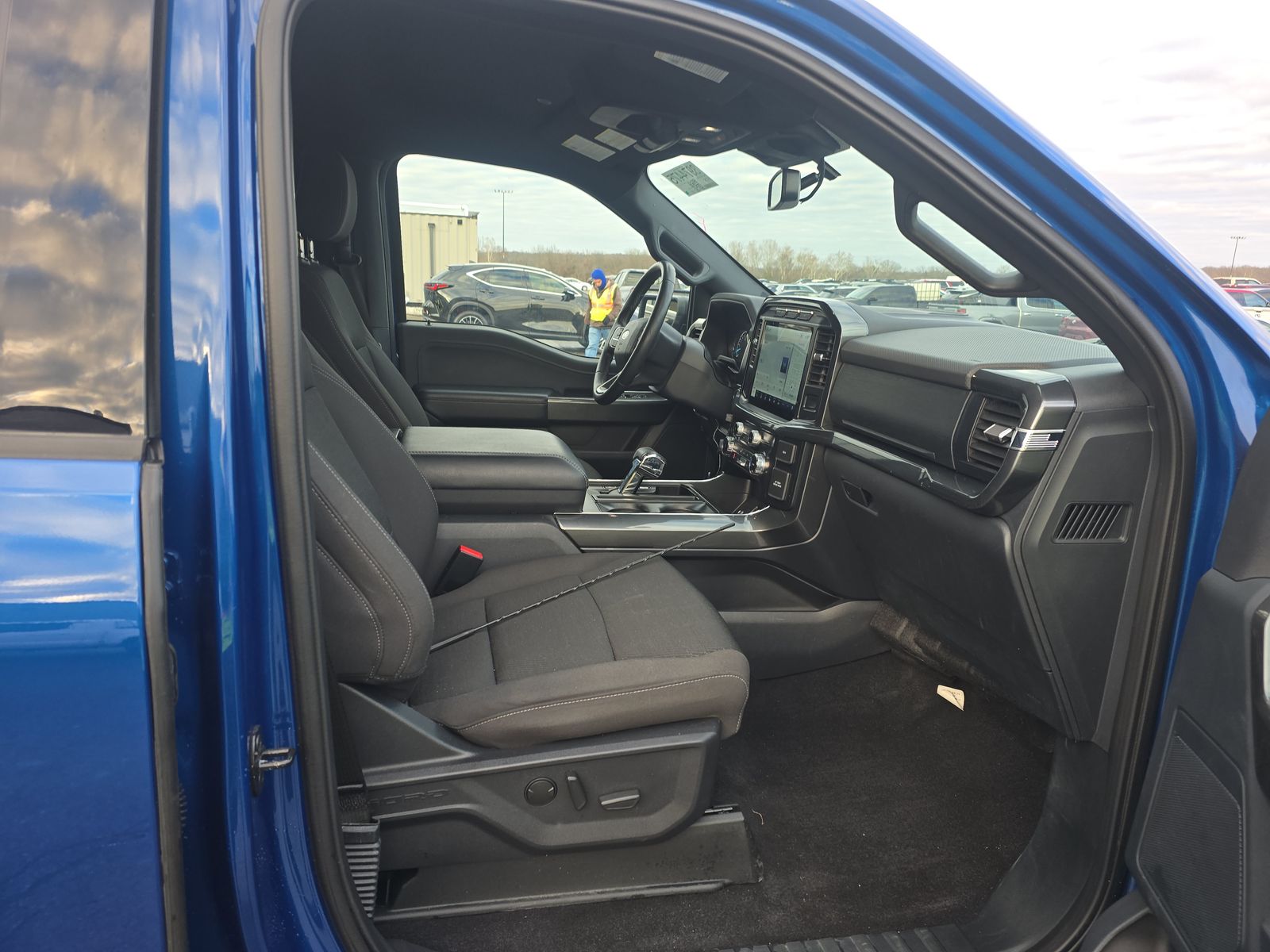 2023 Ford F-150 XLT AWD