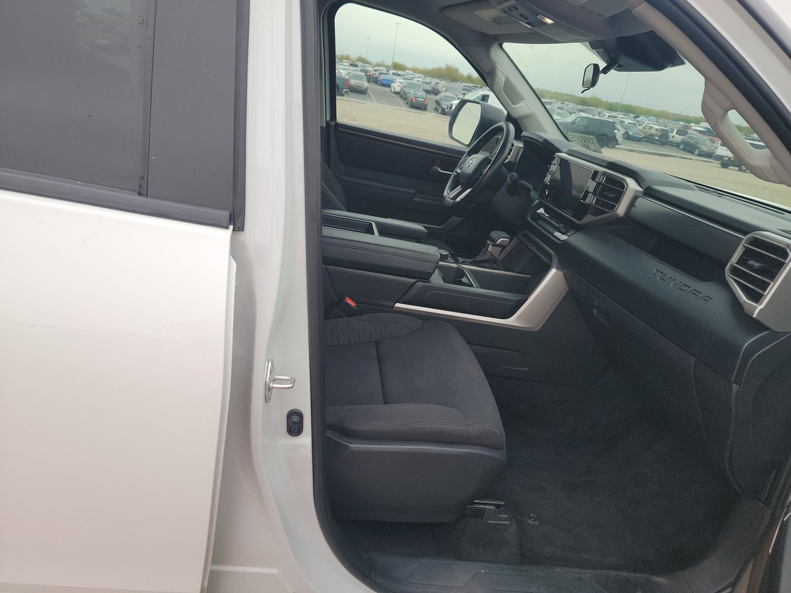 2024 Toyota Tundra SR5 AWD