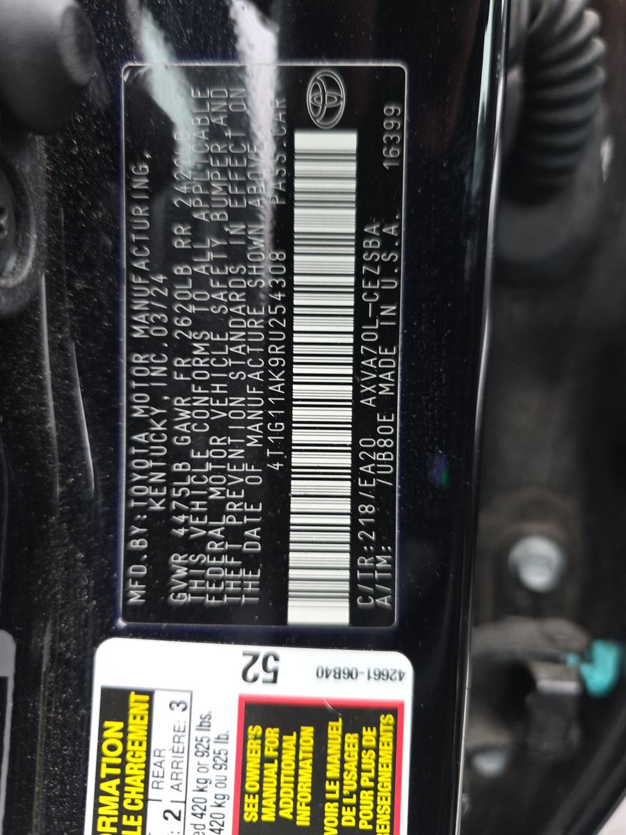 2024 Toyota Camry SE FWD