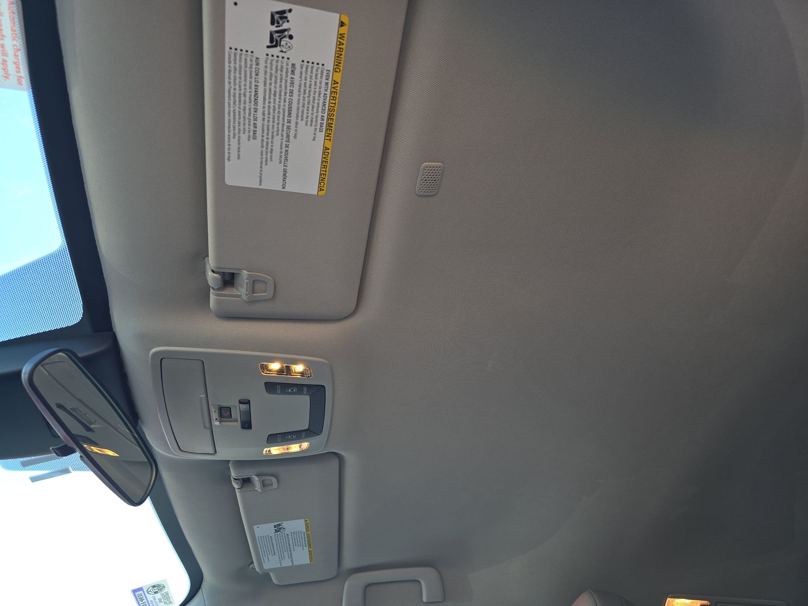 2024 Toyota Sienna LE FWD