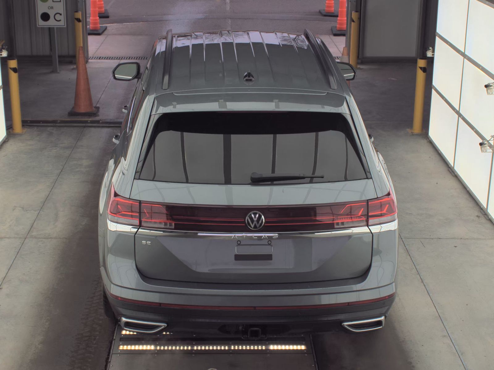 2025 Volkswagen Atlas 2.0T SE FWD