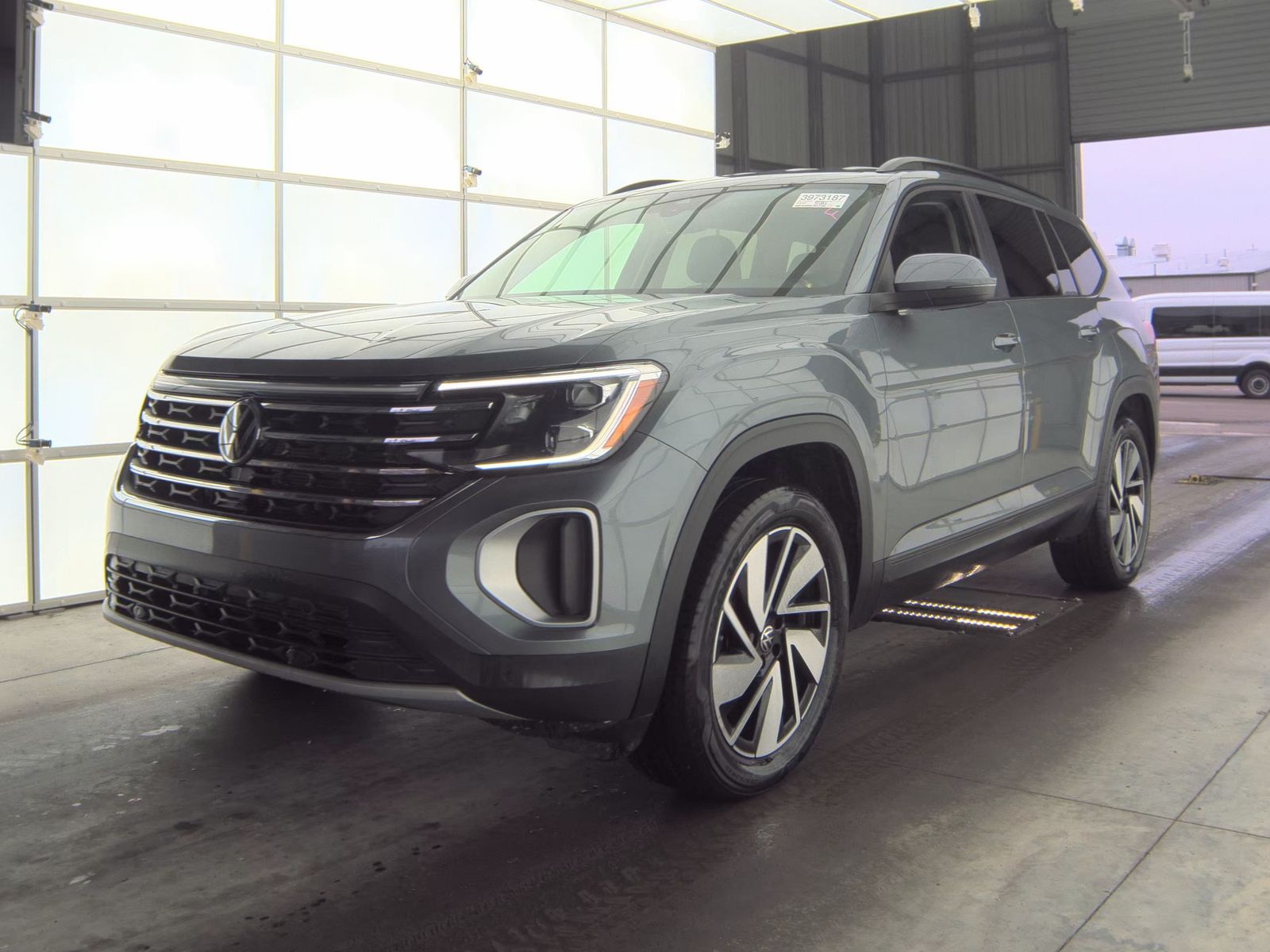 2025 Volkswagen Atlas 2.0T SE FWD