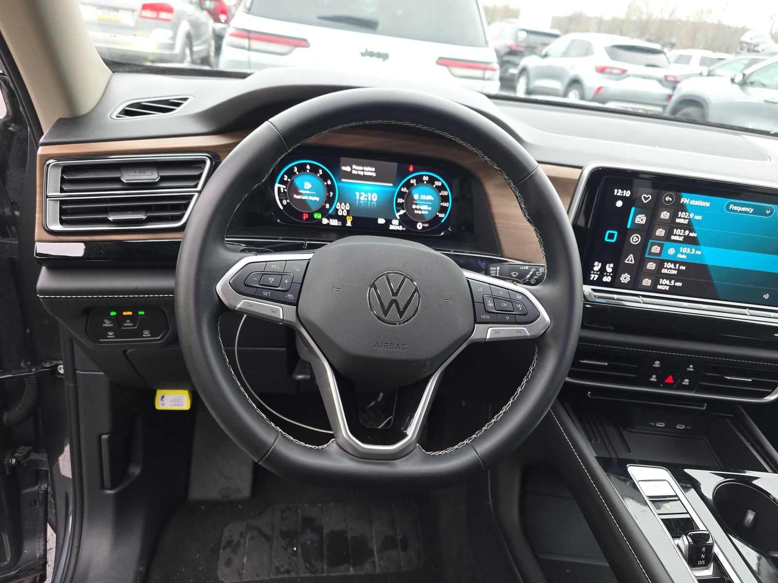 2025 Volkswagen Atlas 2.0T SE FWD
