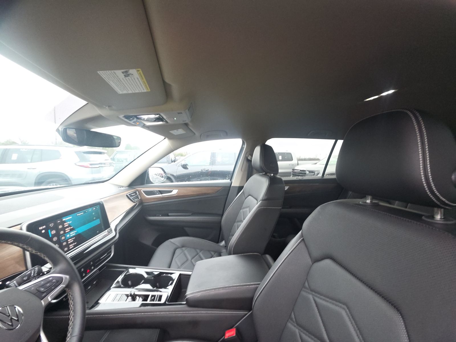 2025 Volkswagen Atlas 2.0T SE FWD