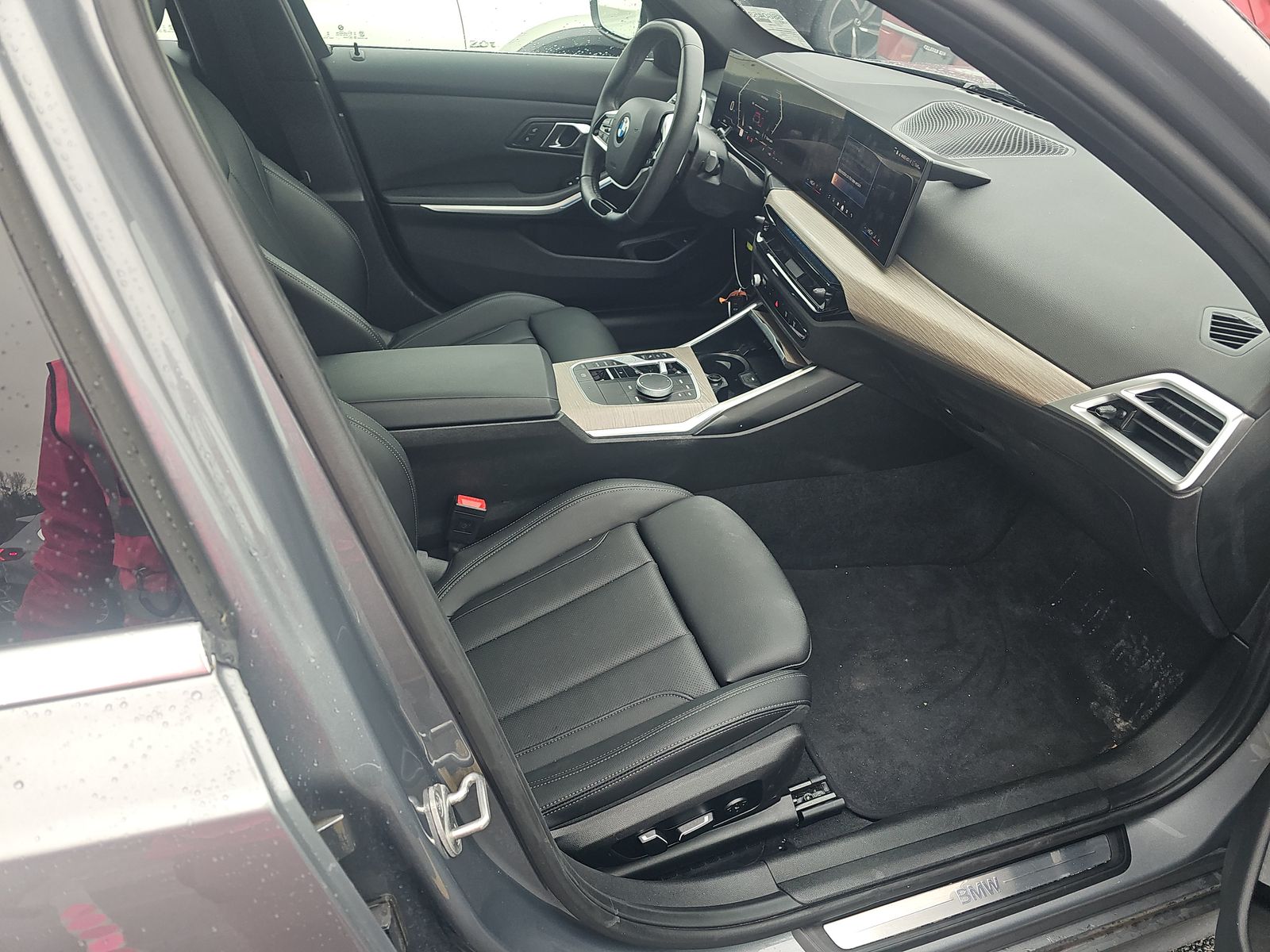 2025 BMW 3 Series 330i RWD