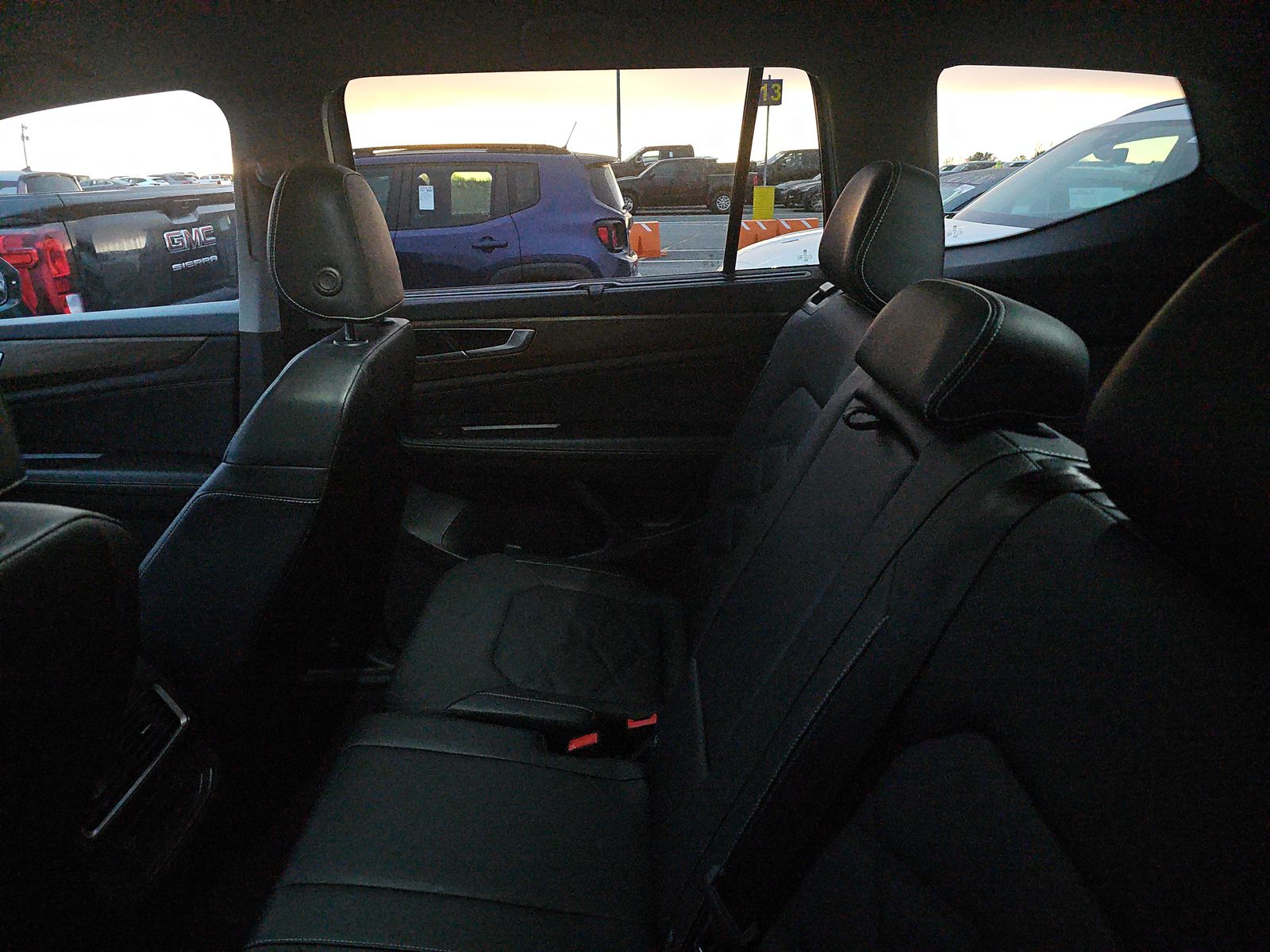 2025 Volkswagen Atlas 2.0T SE AWD