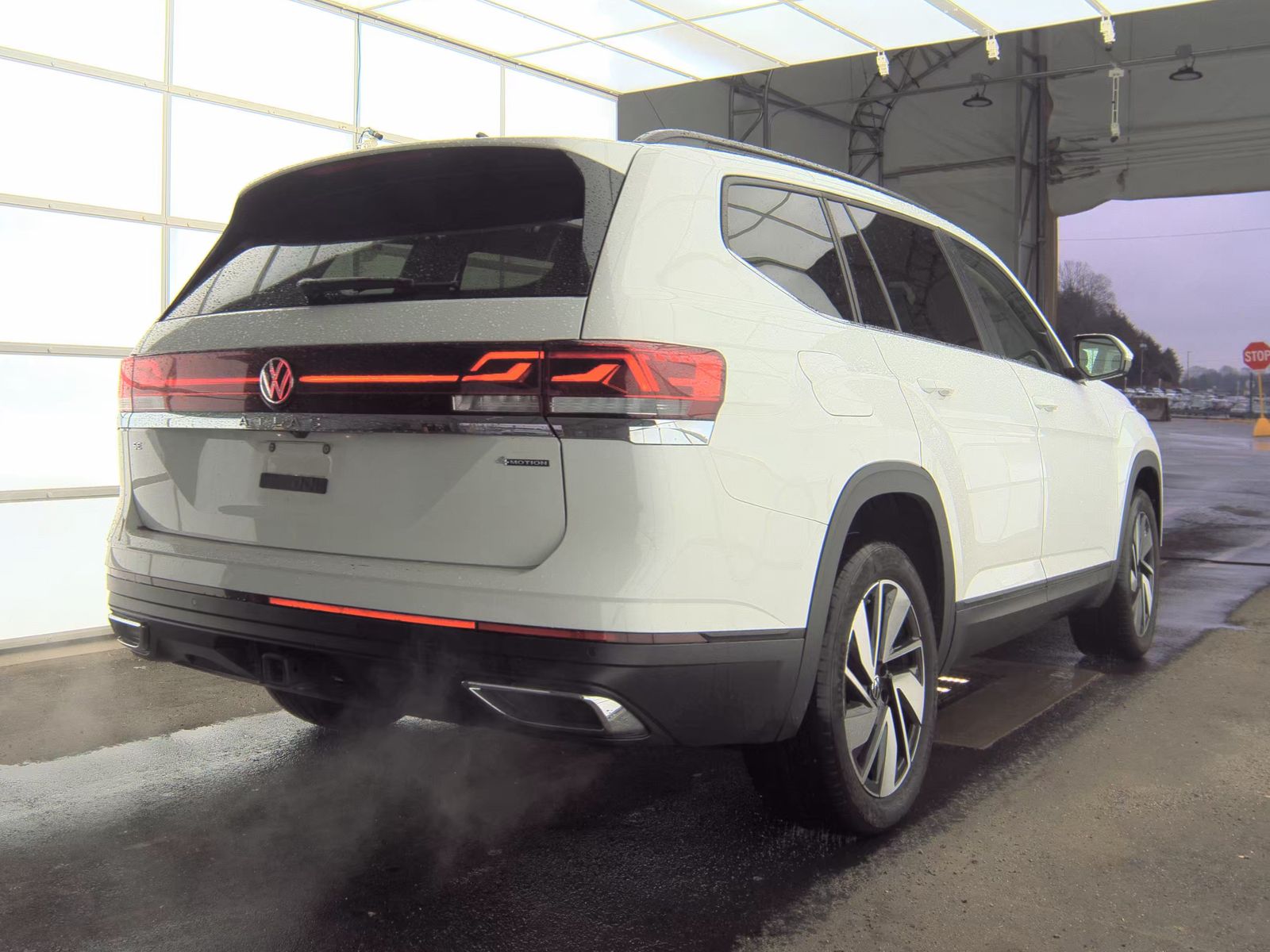 2025 Volkswagen Atlas 2.0T SE AWD