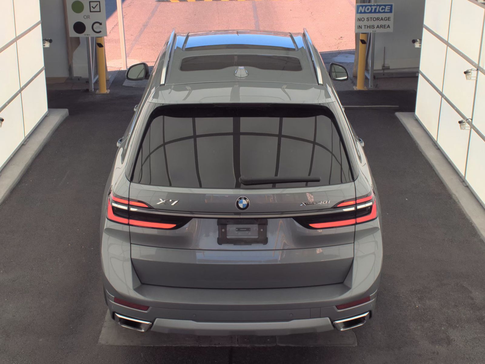 2025 BMW X7 xDrive40i AWD