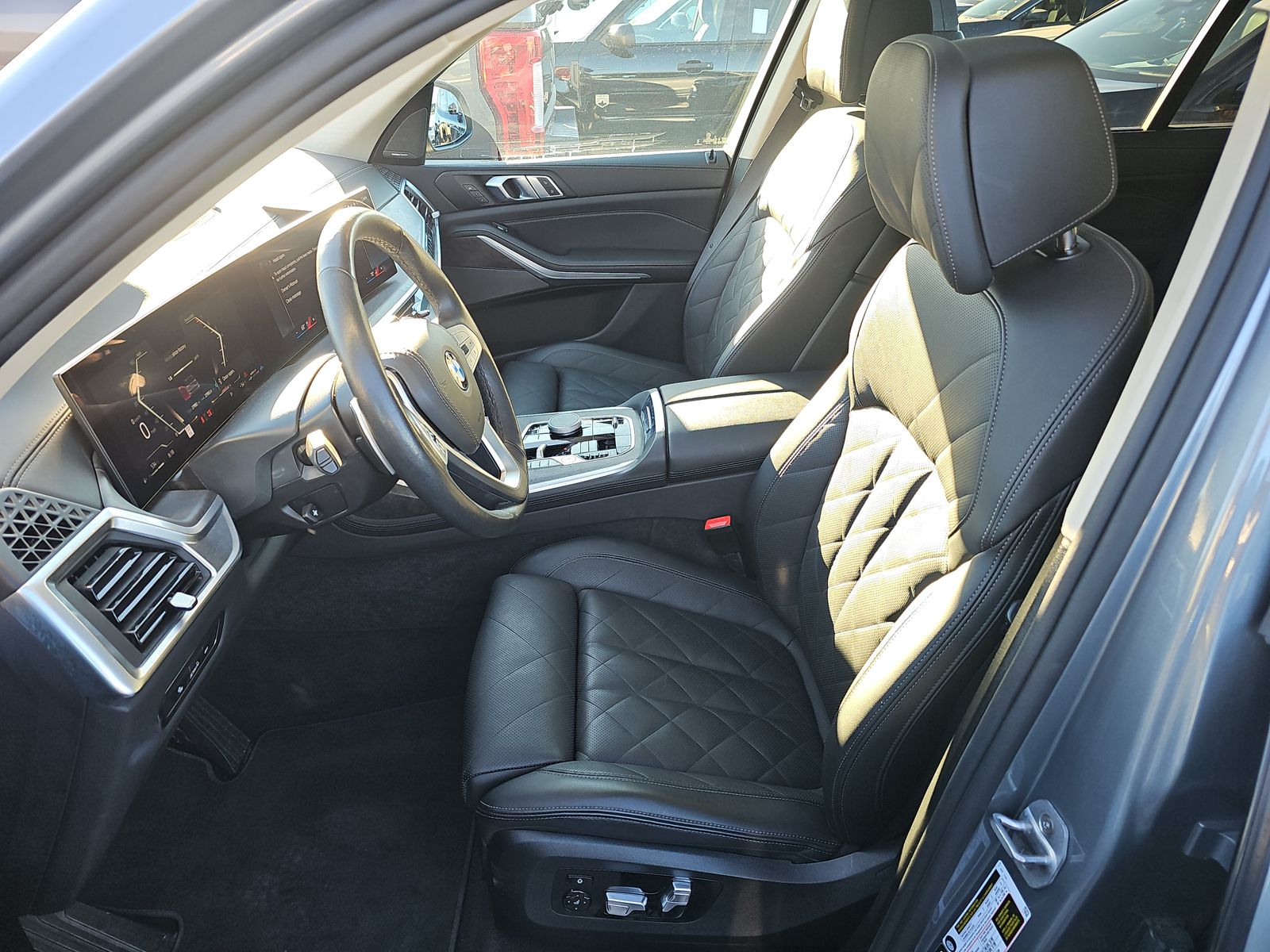 2025 BMW X7 xDrive40i AWD