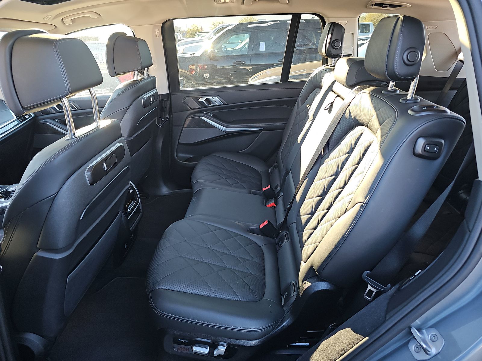 2025 BMW X7 xDrive40i AWD