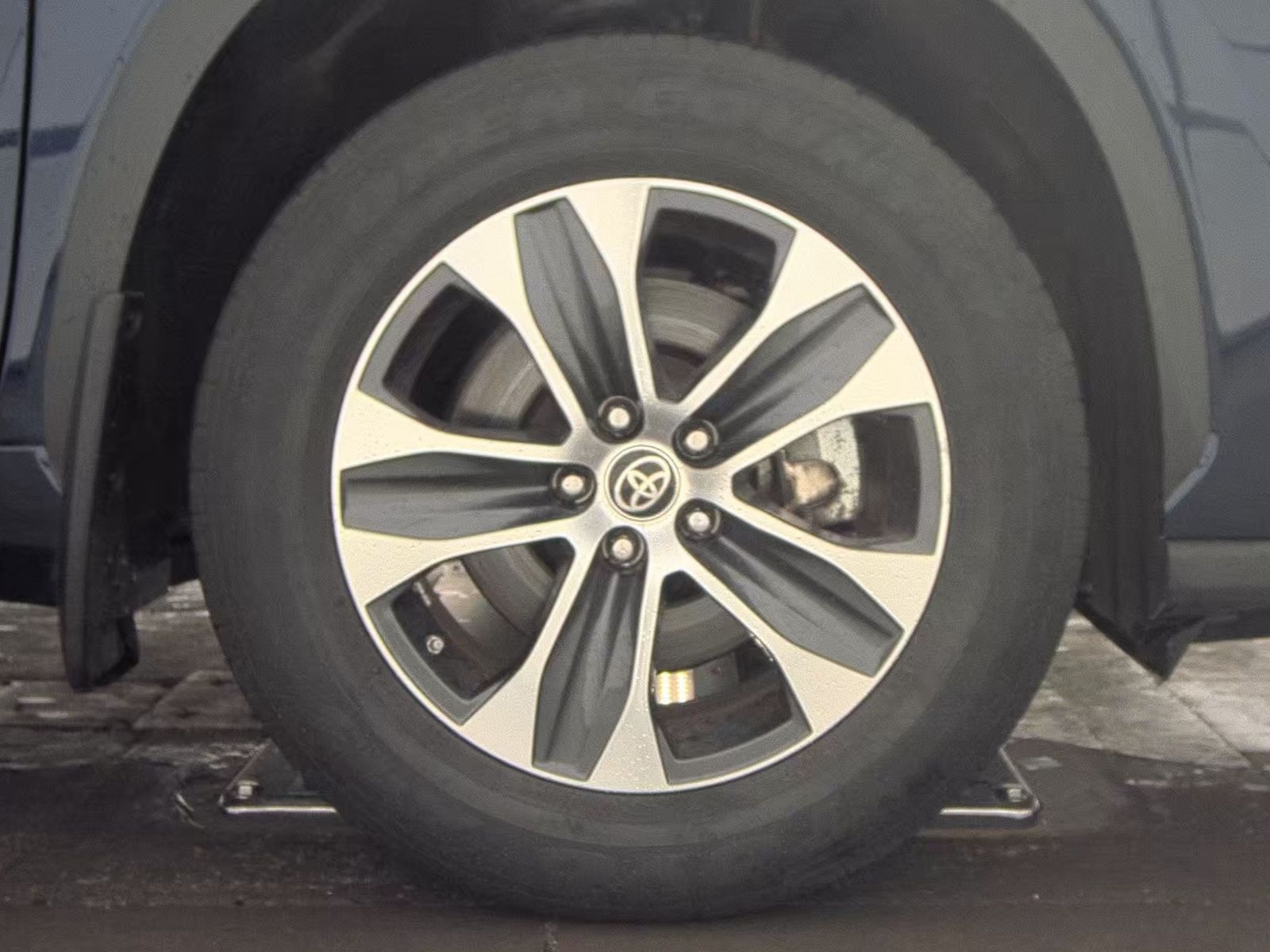 2022 Toyota Highlander XLE AWD