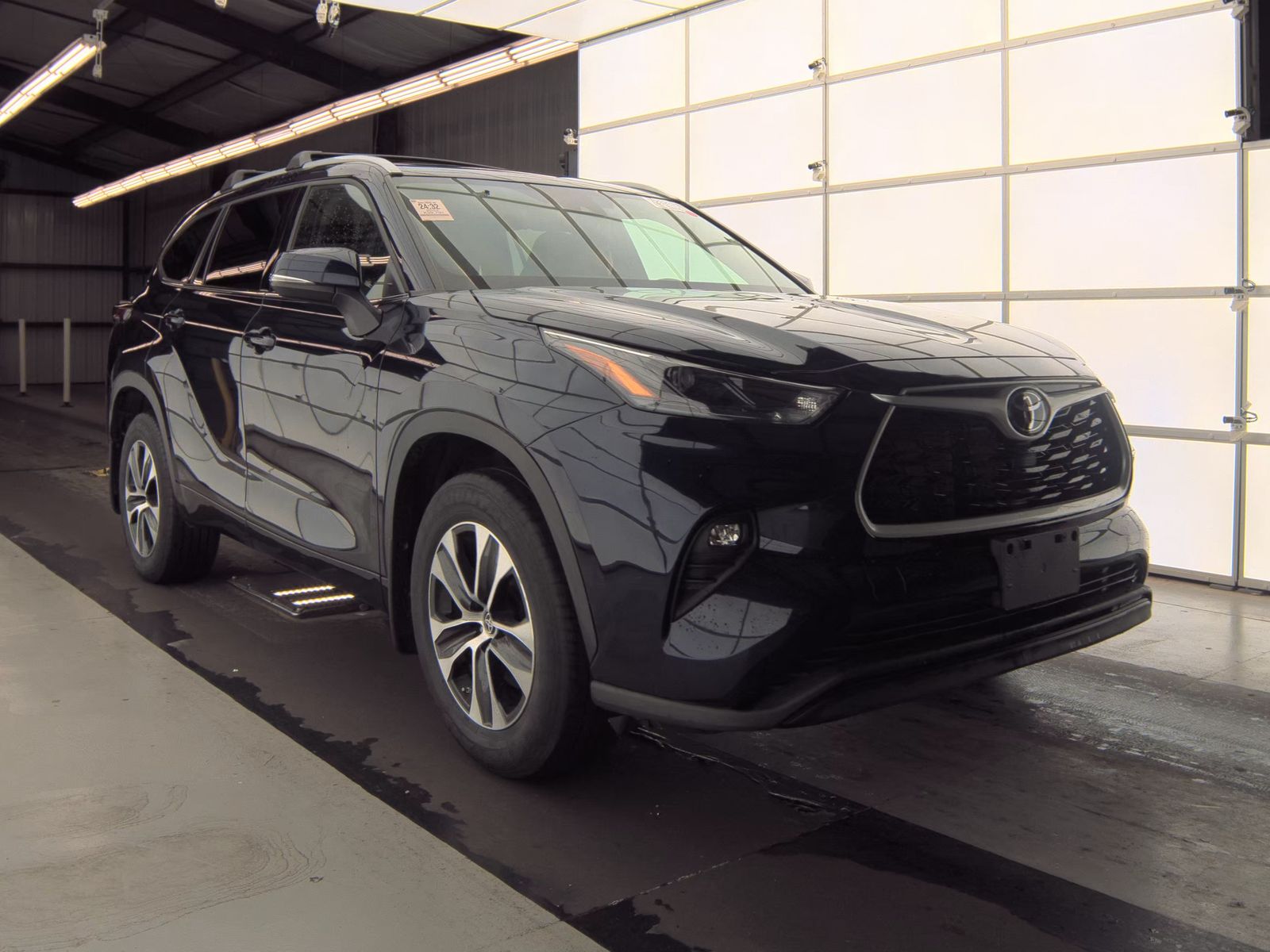 2022 Toyota Highlander XLE AWD