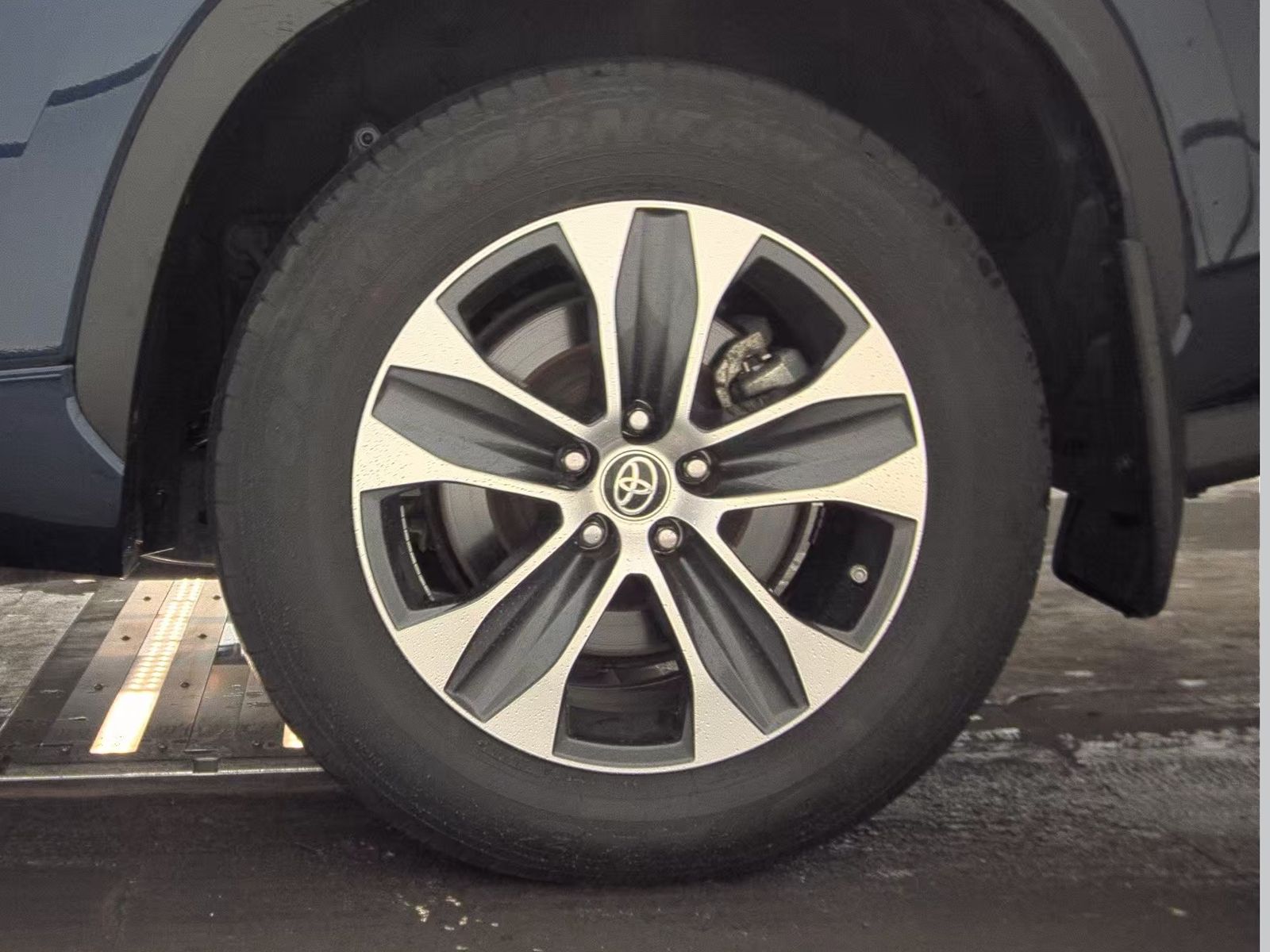 2022 Toyota Highlander XLE AWD