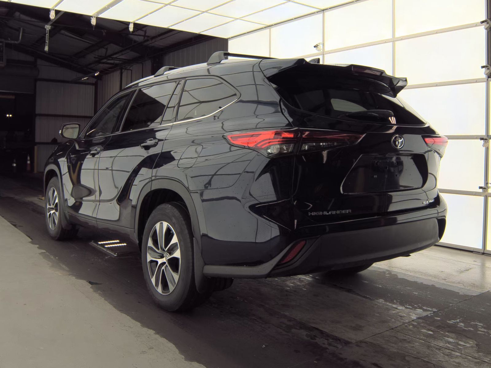 2022 Toyota Highlander XLE AWD