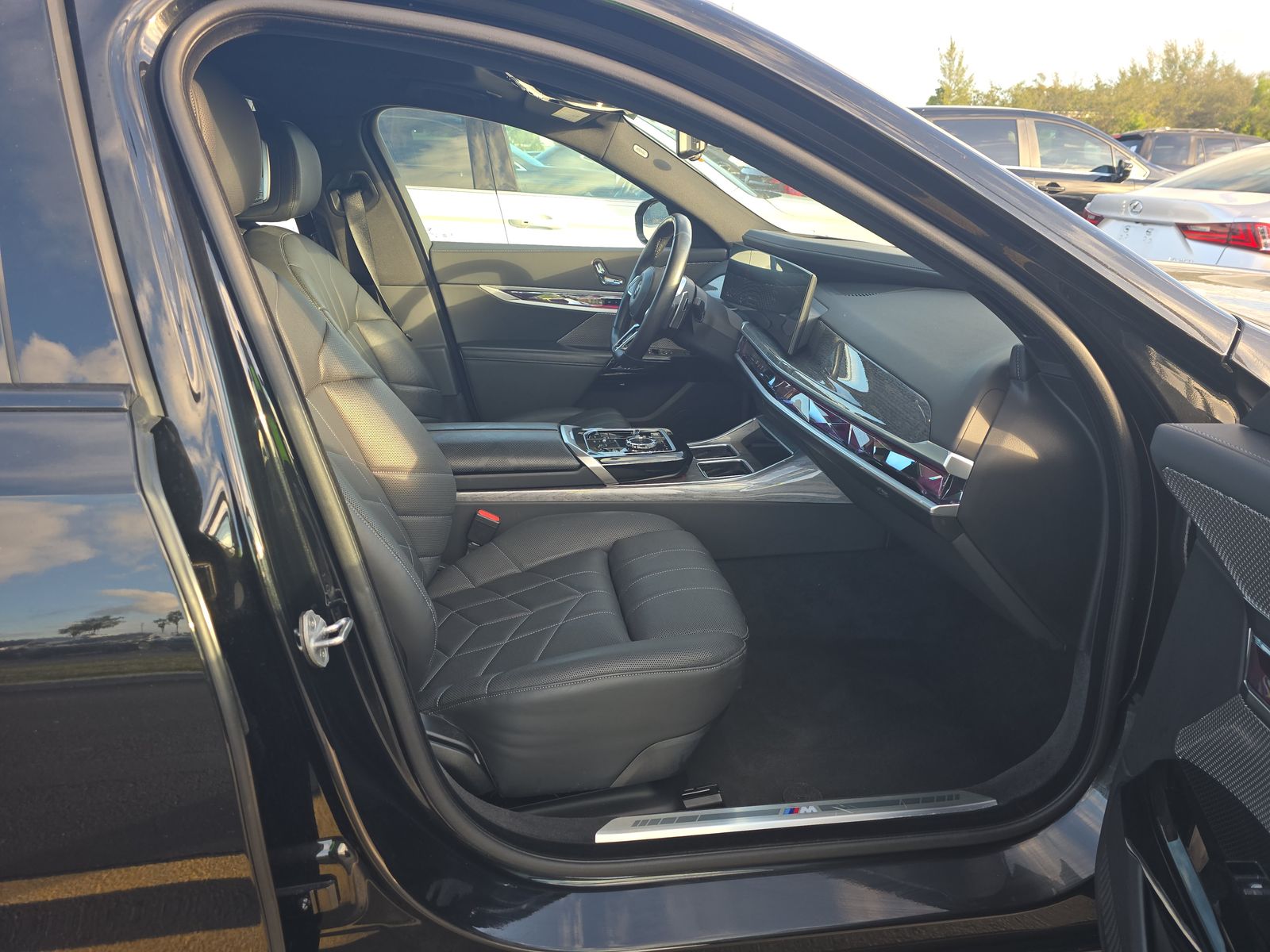 2025 BMW 7 Series 740i RWD