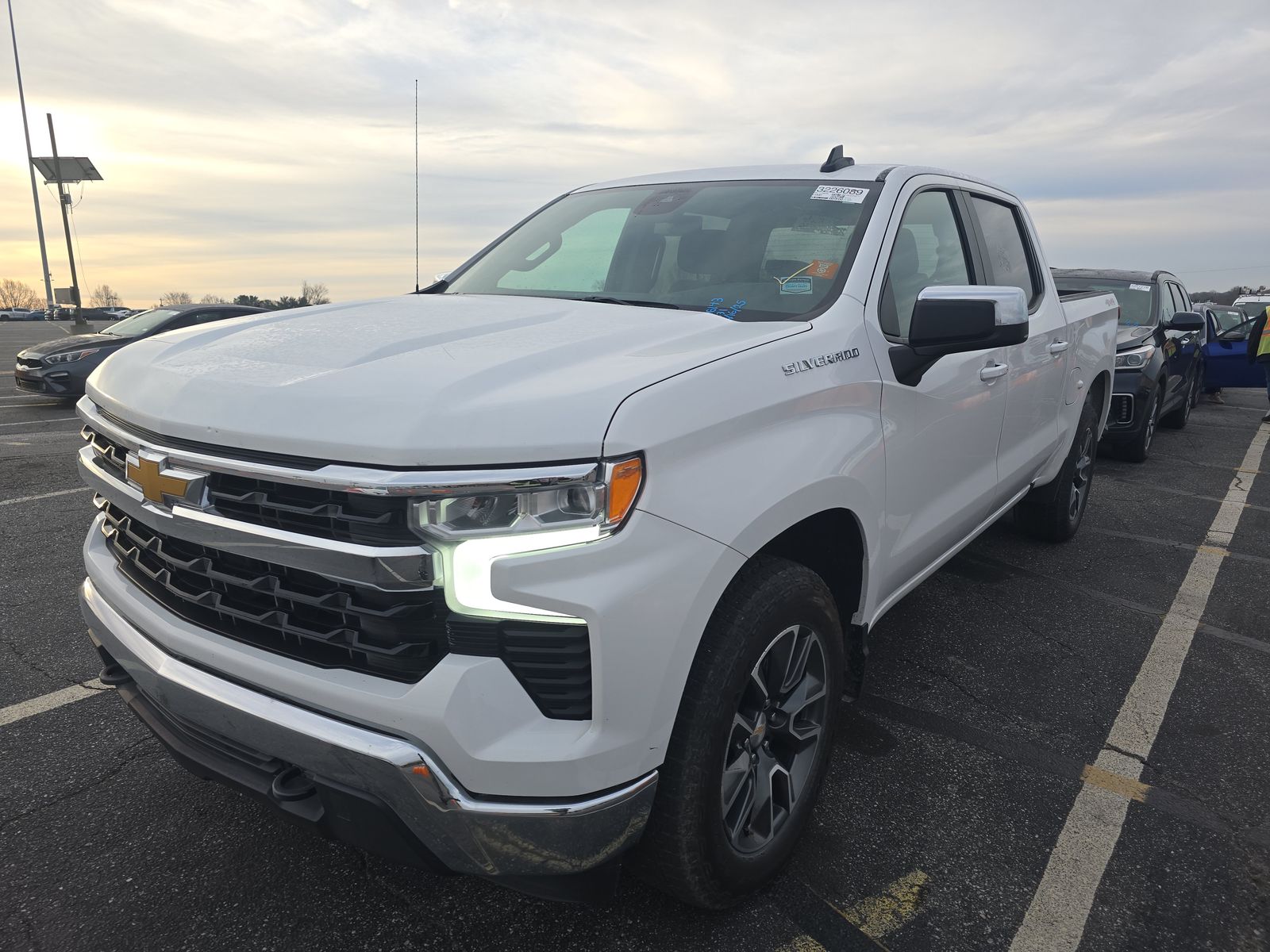 2023 Chevrolet Silverado 1500 LT AWD