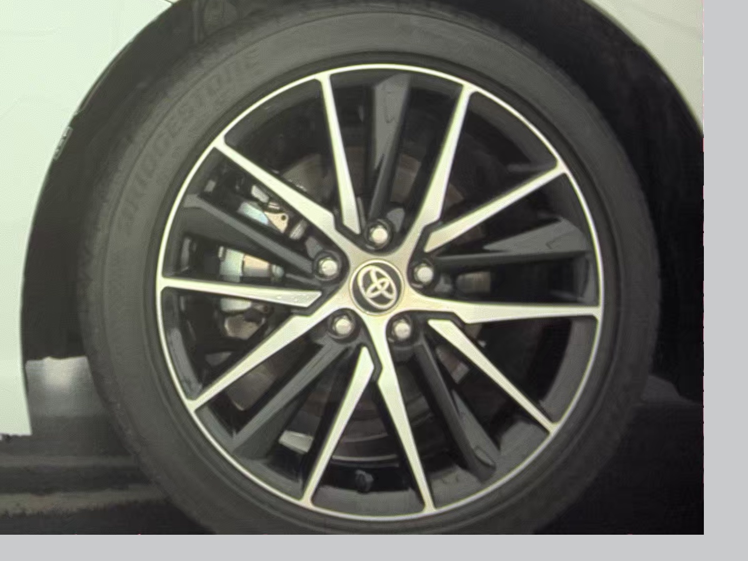 2024 Toyota Camry SE FWD