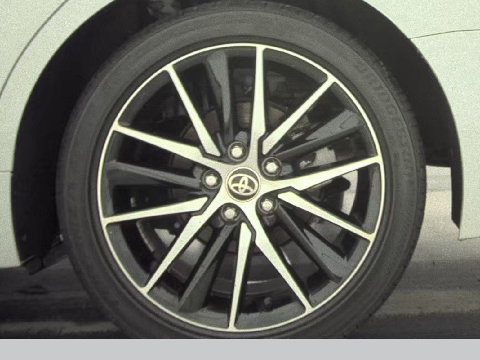 2024 Toyota Camry SE FWD