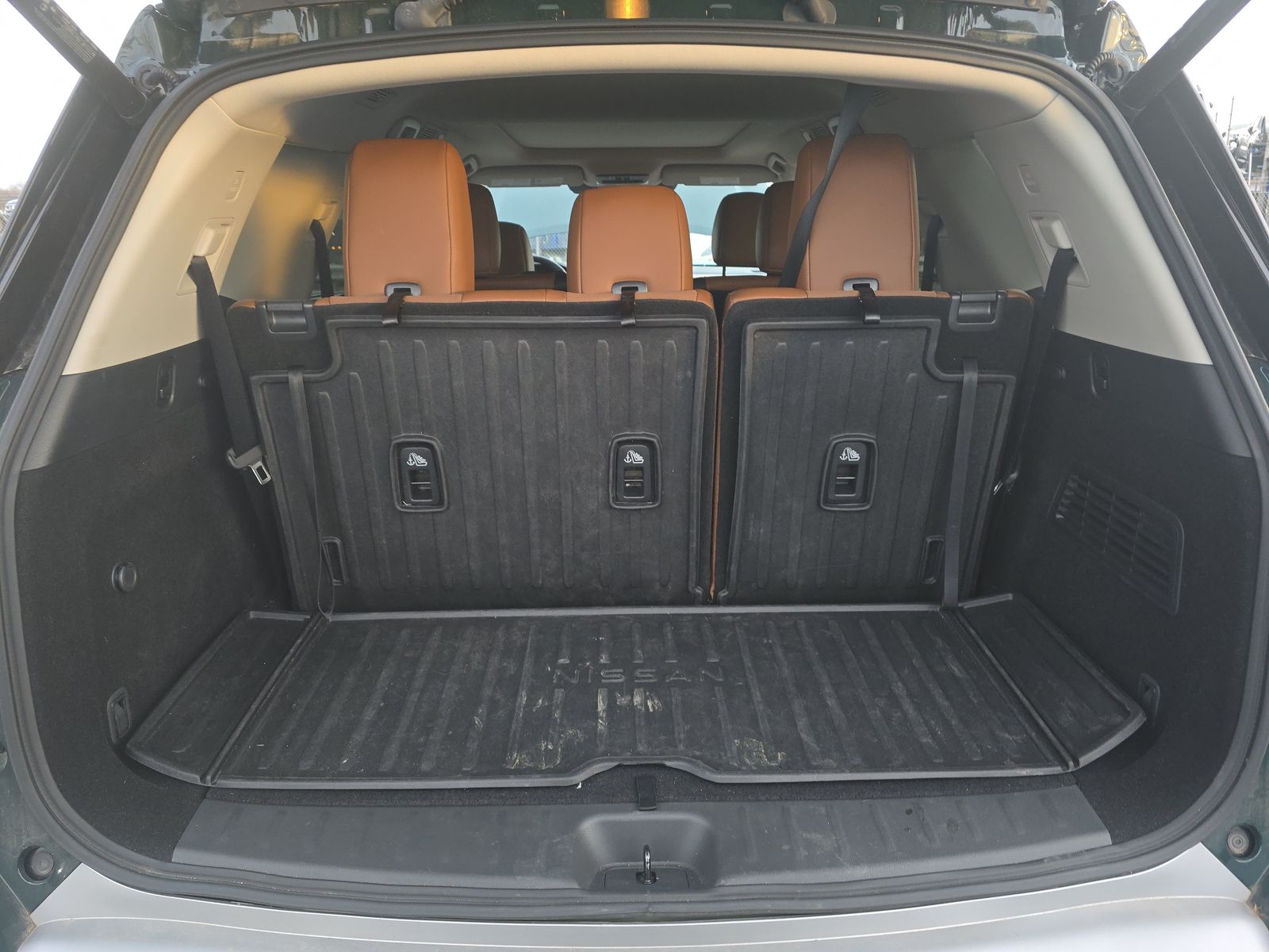 2024 Nissan Pathfinder Platinum FWD