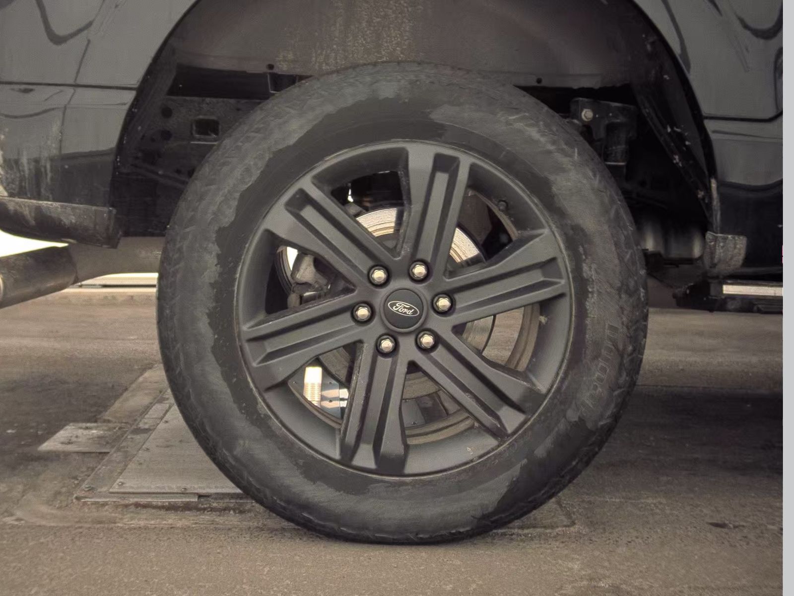 2023 Ford F-150 Hybrid Lariat AWD