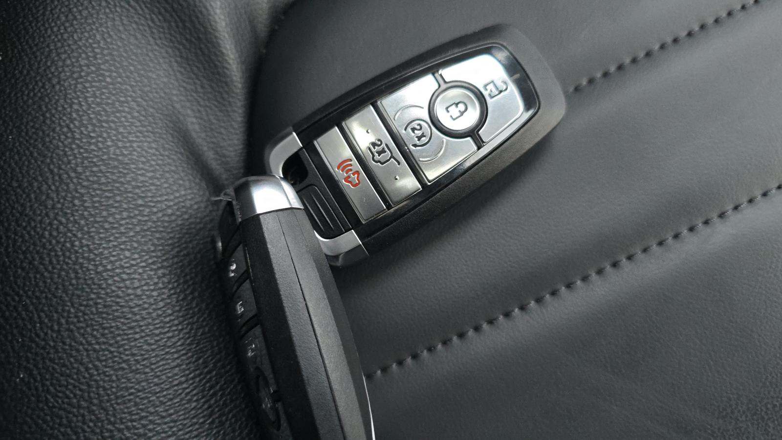 2025 Ford Explorer ST-Line AWD