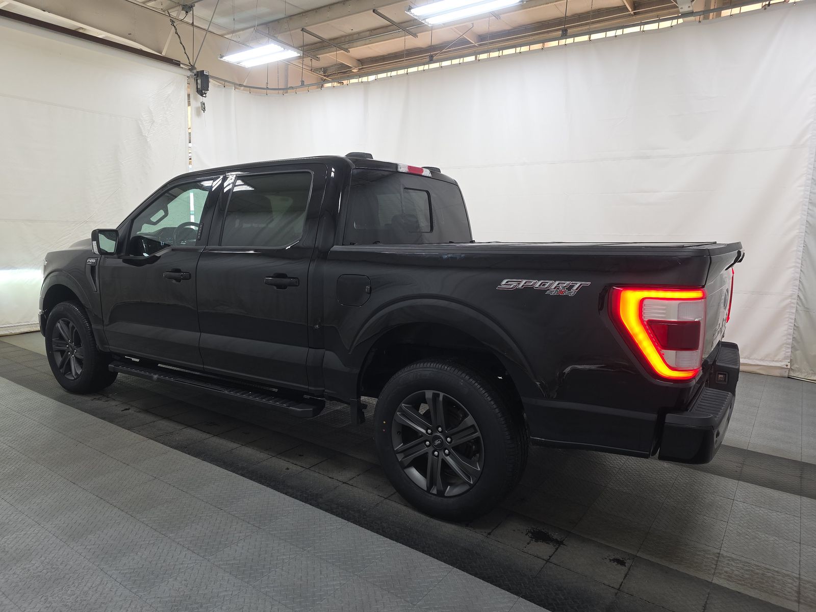 2023 Ford F-150 Lariat AWD