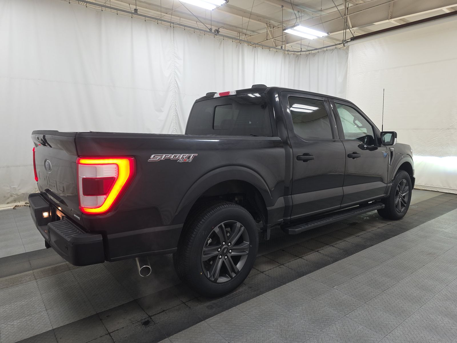 2023 Ford F-150 Lariat AWD