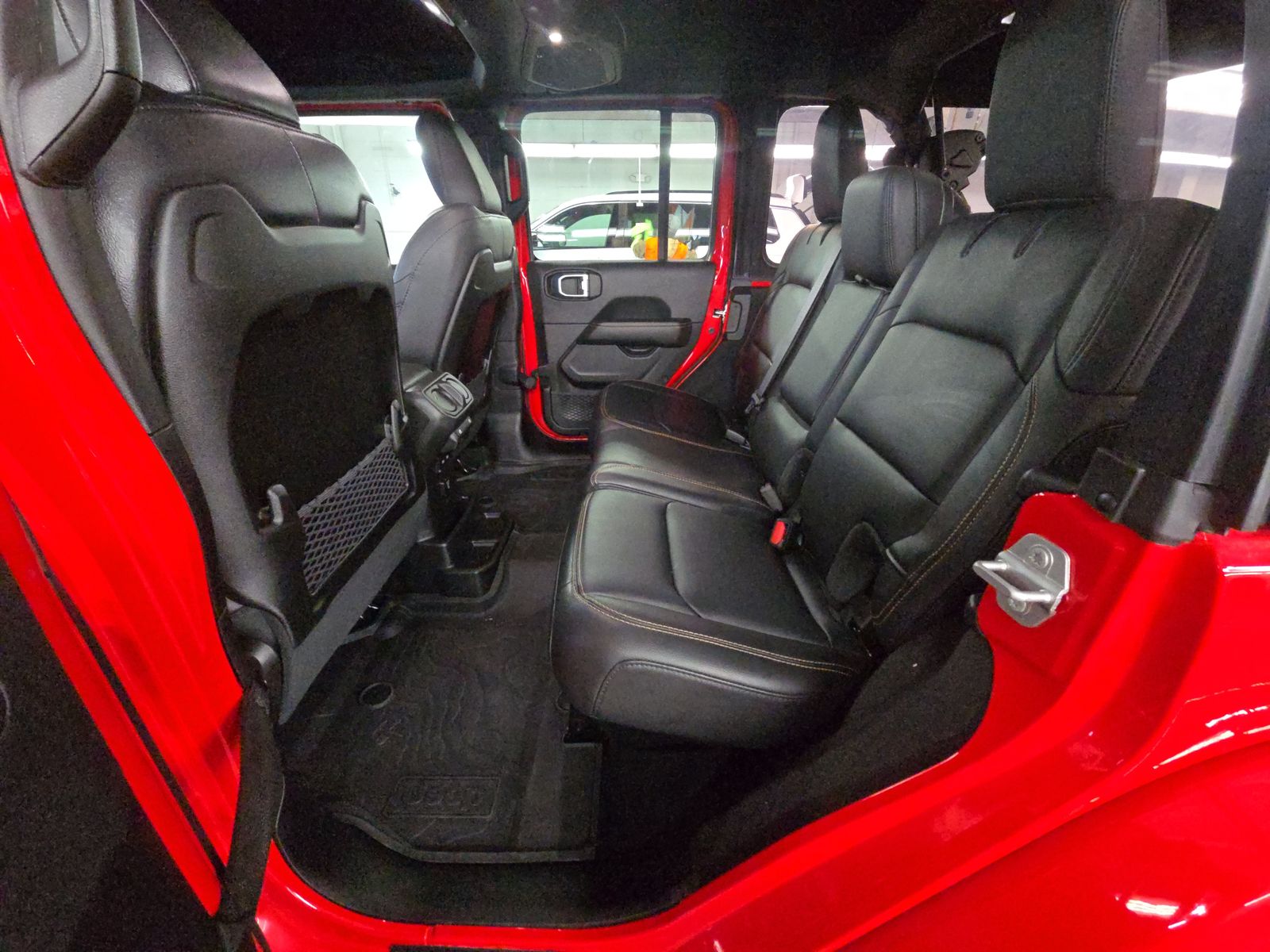 2024 Jeep Wrangler Sahara AWD