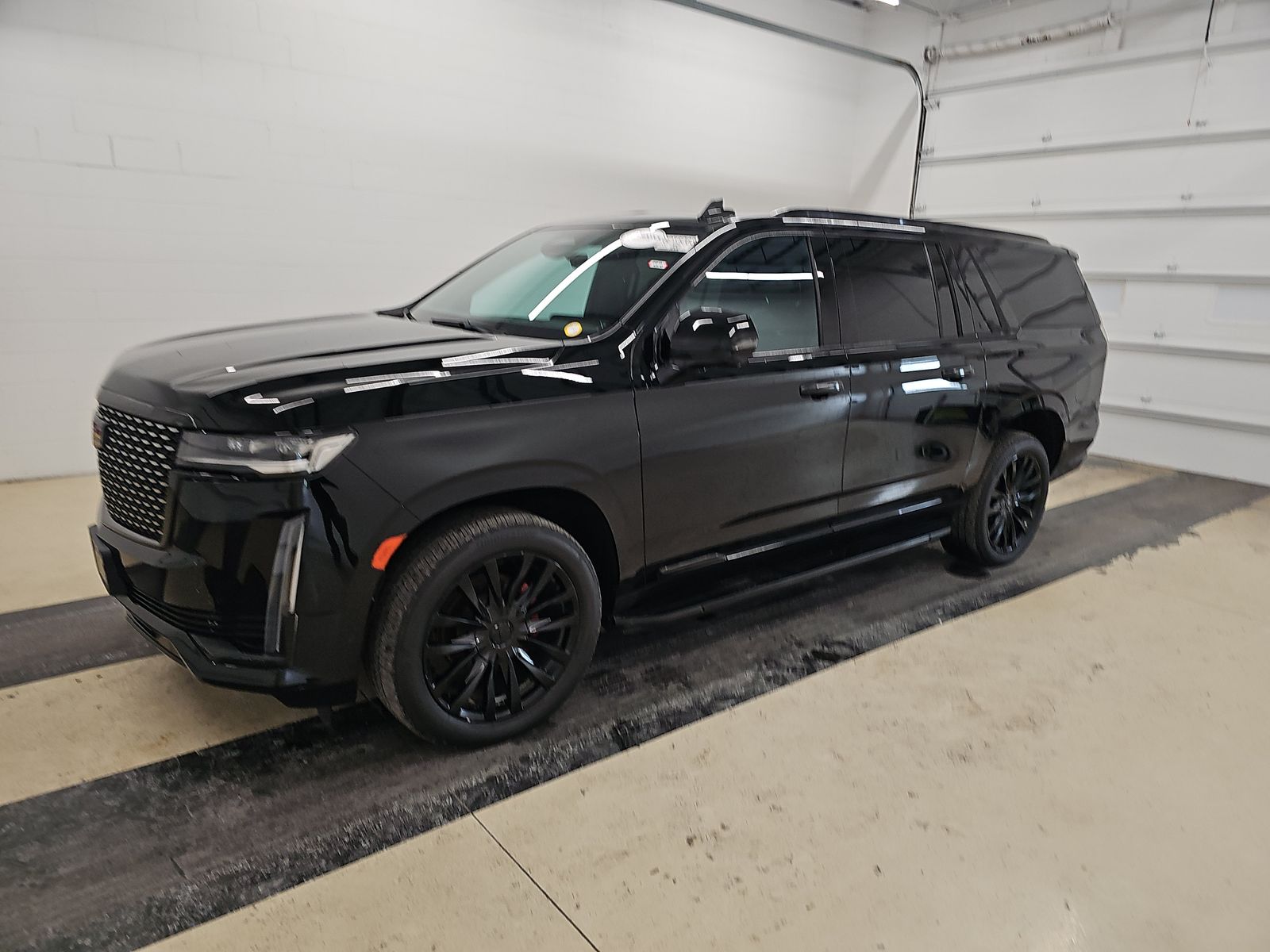 2022 Cadillac Escalade ESV Premium Luxury's photo