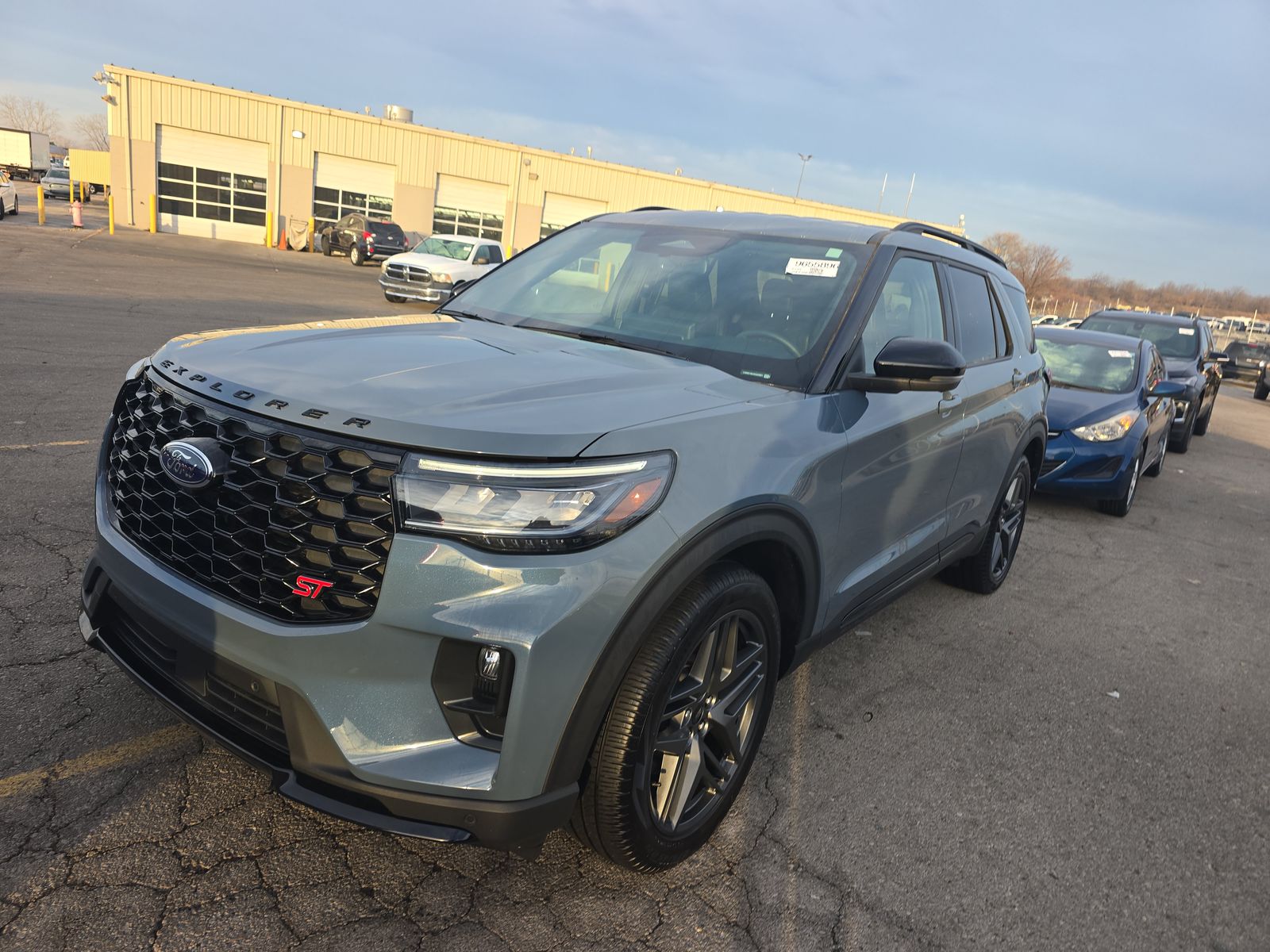 2025 Ford Explorer ST RWD