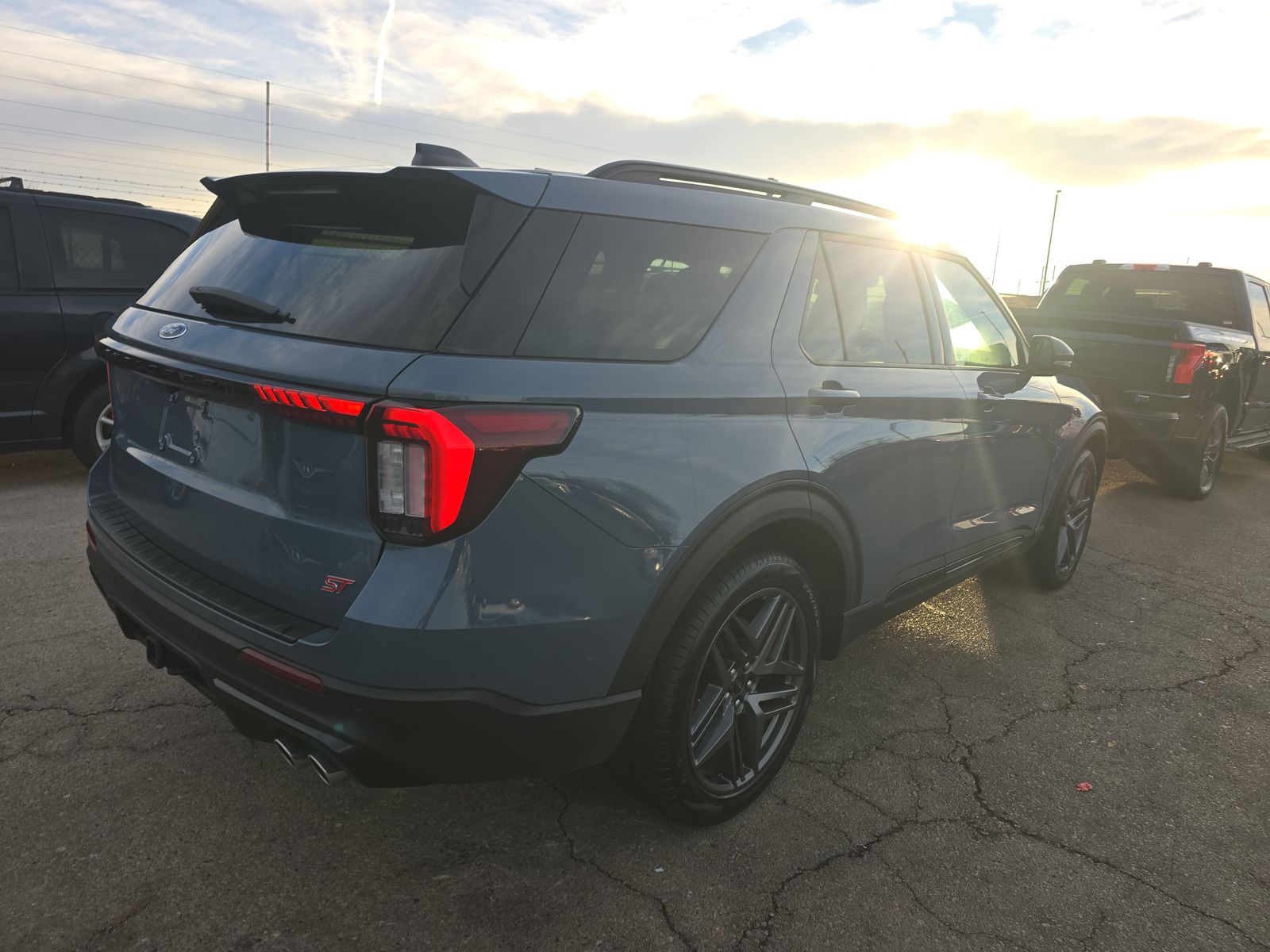 2025 Ford Explorer ST RWD