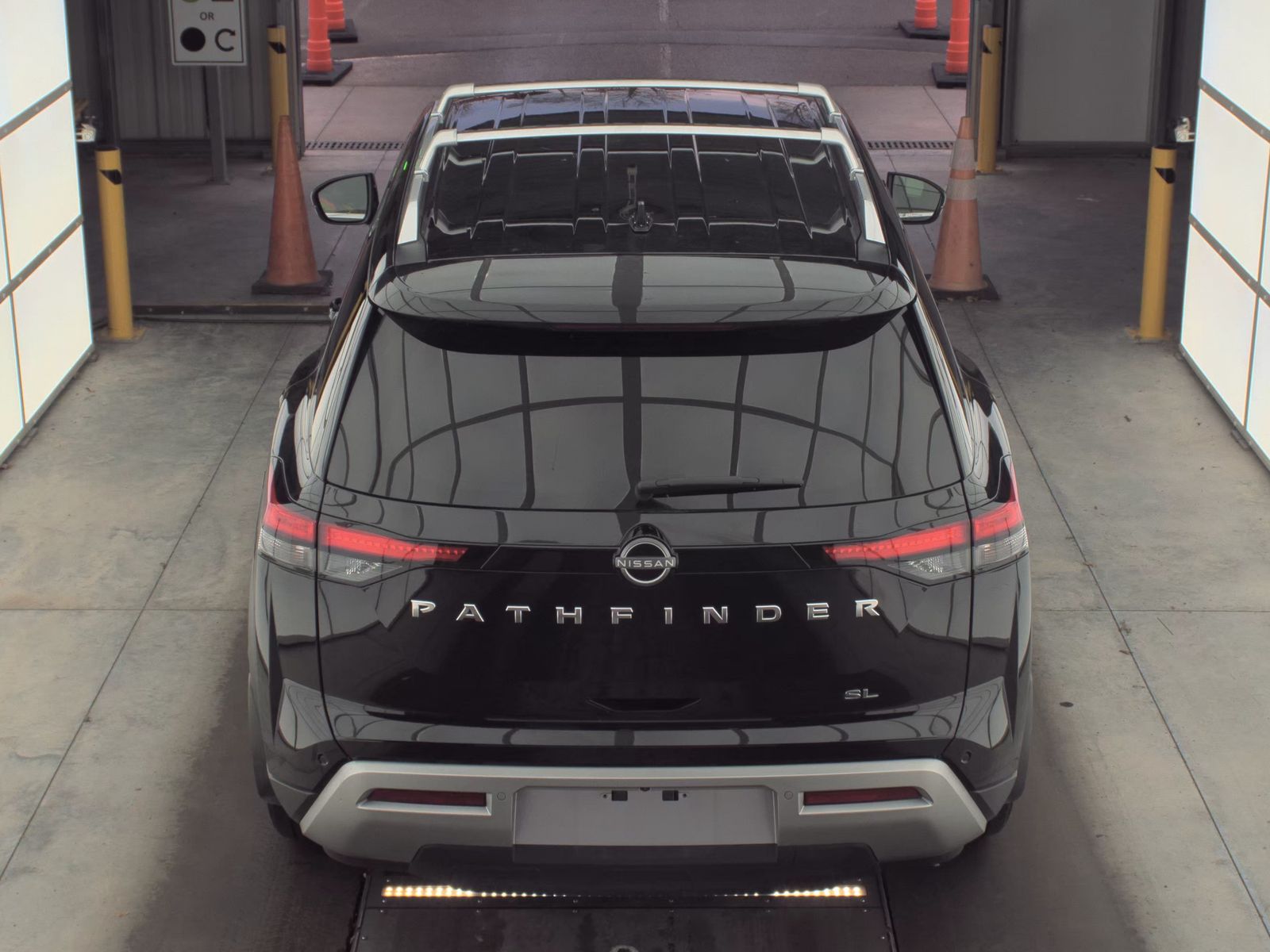 2024 Nissan Pathfinder SL FWD