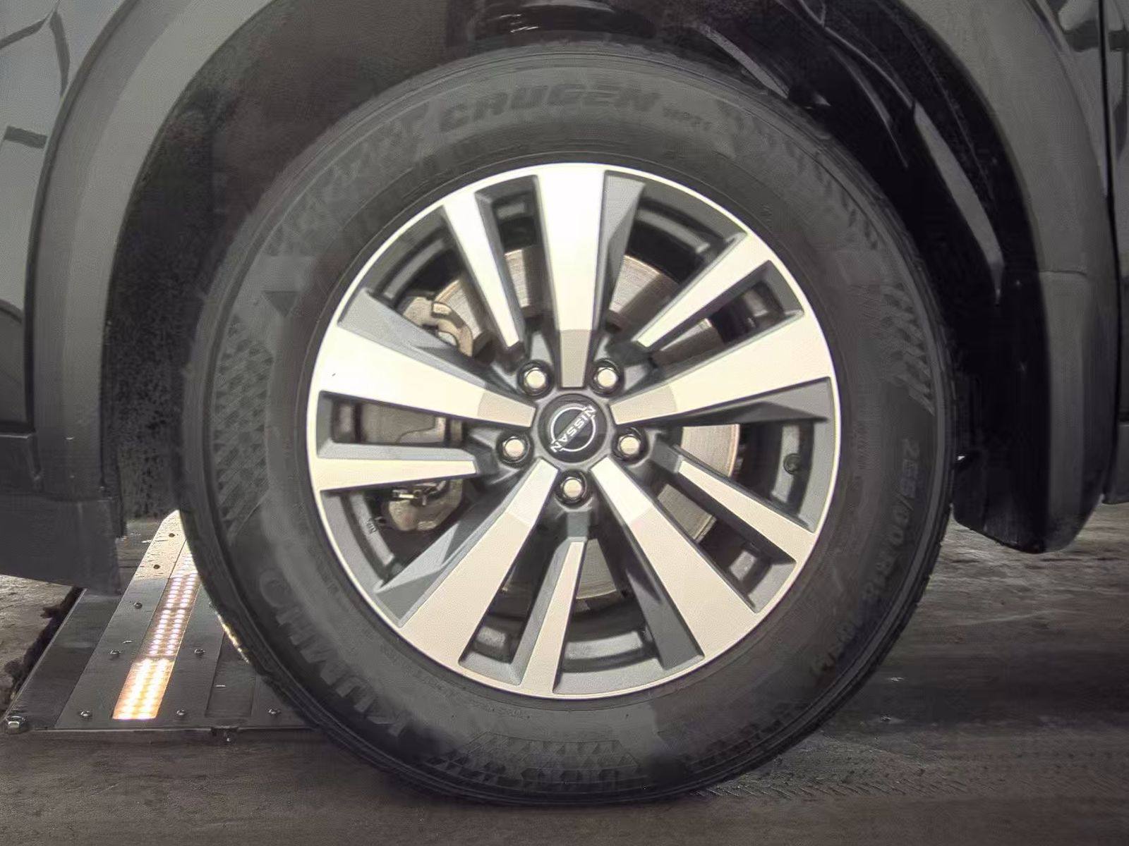 2024 Nissan Pathfinder SL FWD