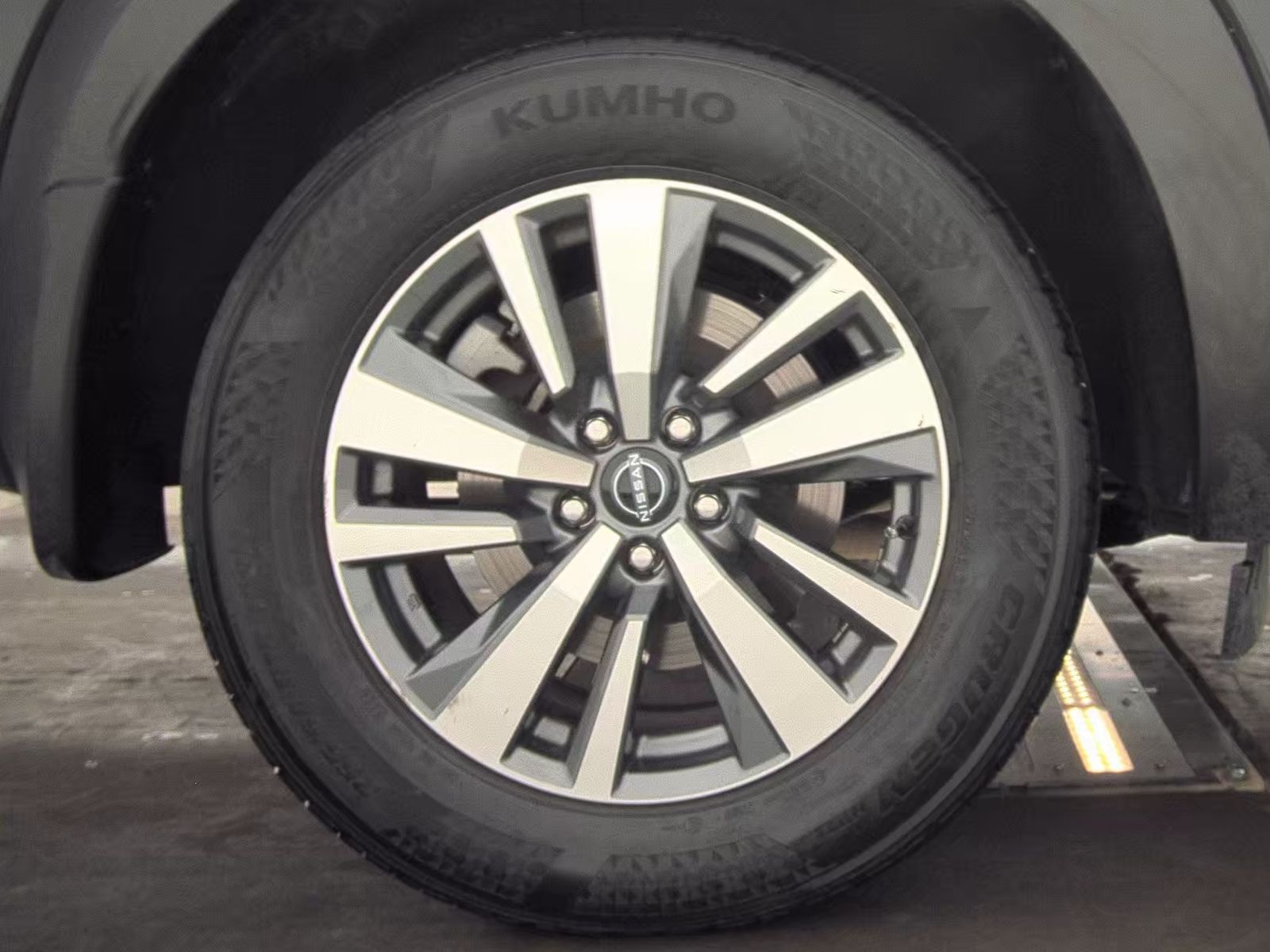 2024 Nissan Pathfinder SL FWD