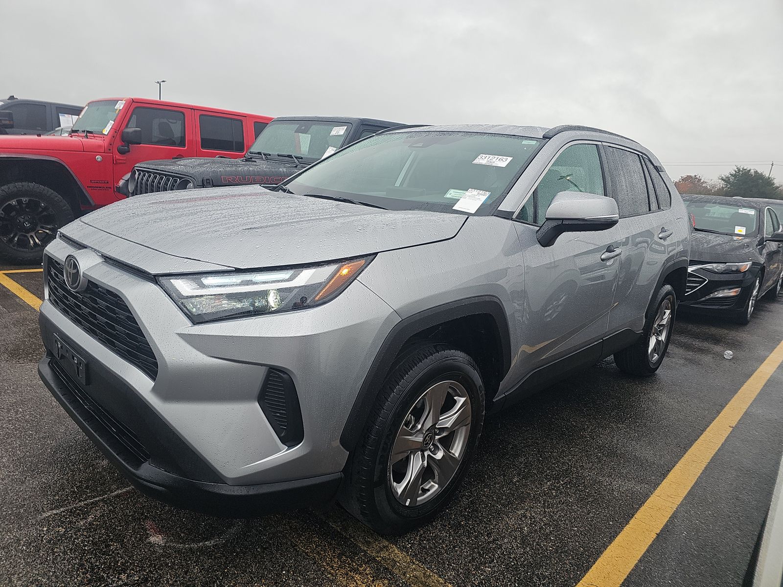 2024 Toyota RAV4 XLE FWD