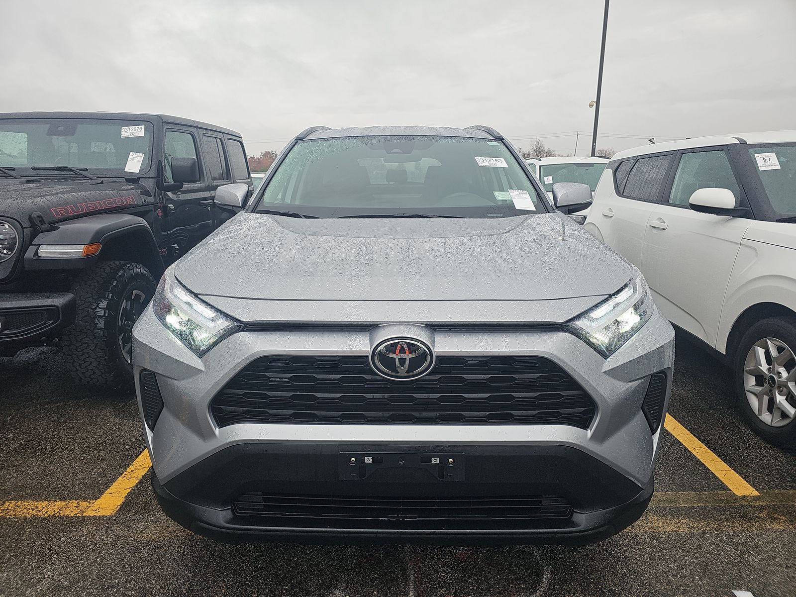 2024 Toyota RAV4 XLE FWD