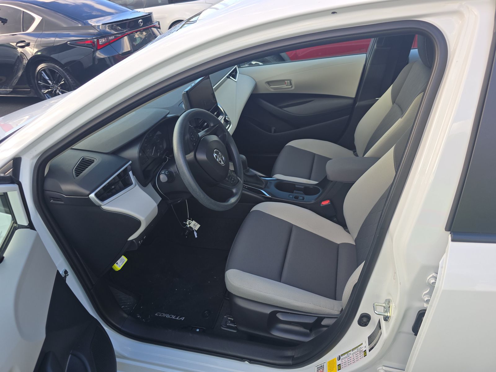 2024 Toyota Corolla LE FWD