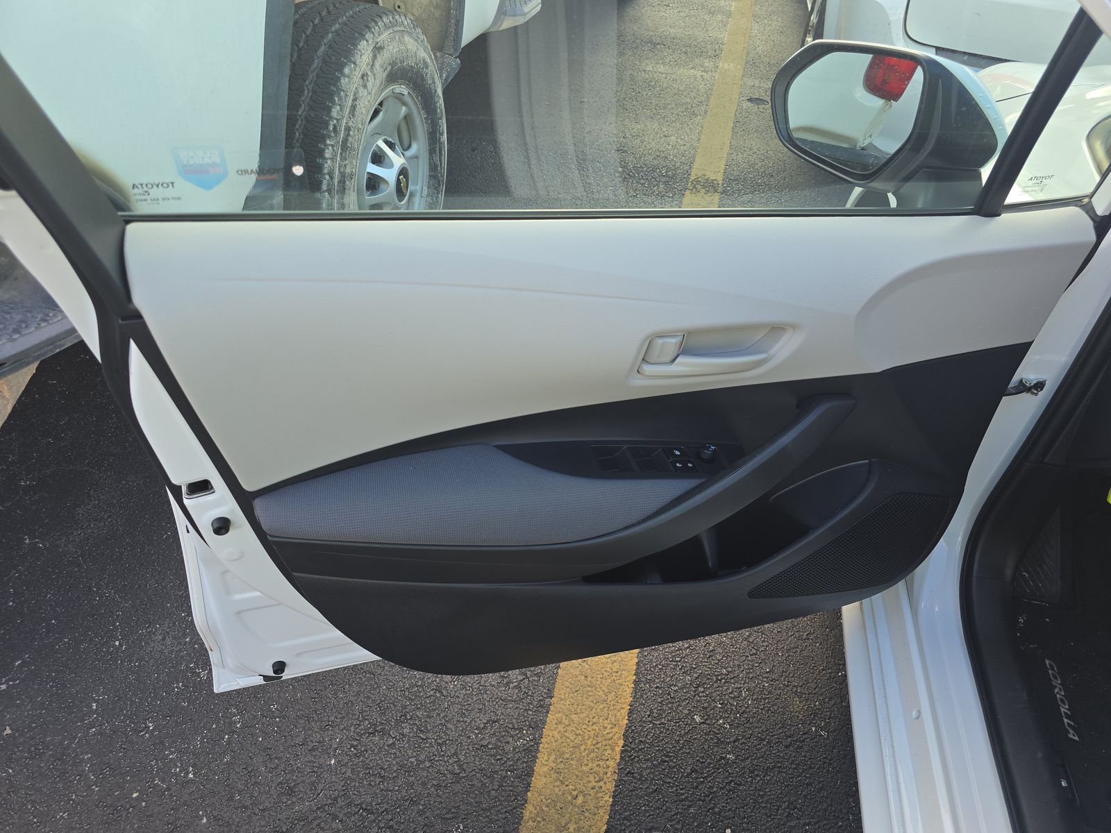 2024 Toyota Corolla LE FWD