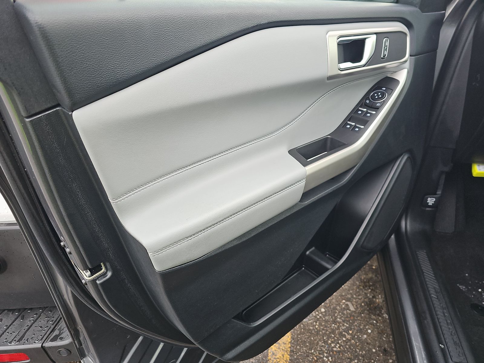 2023 Ford Explorer XLT AWD