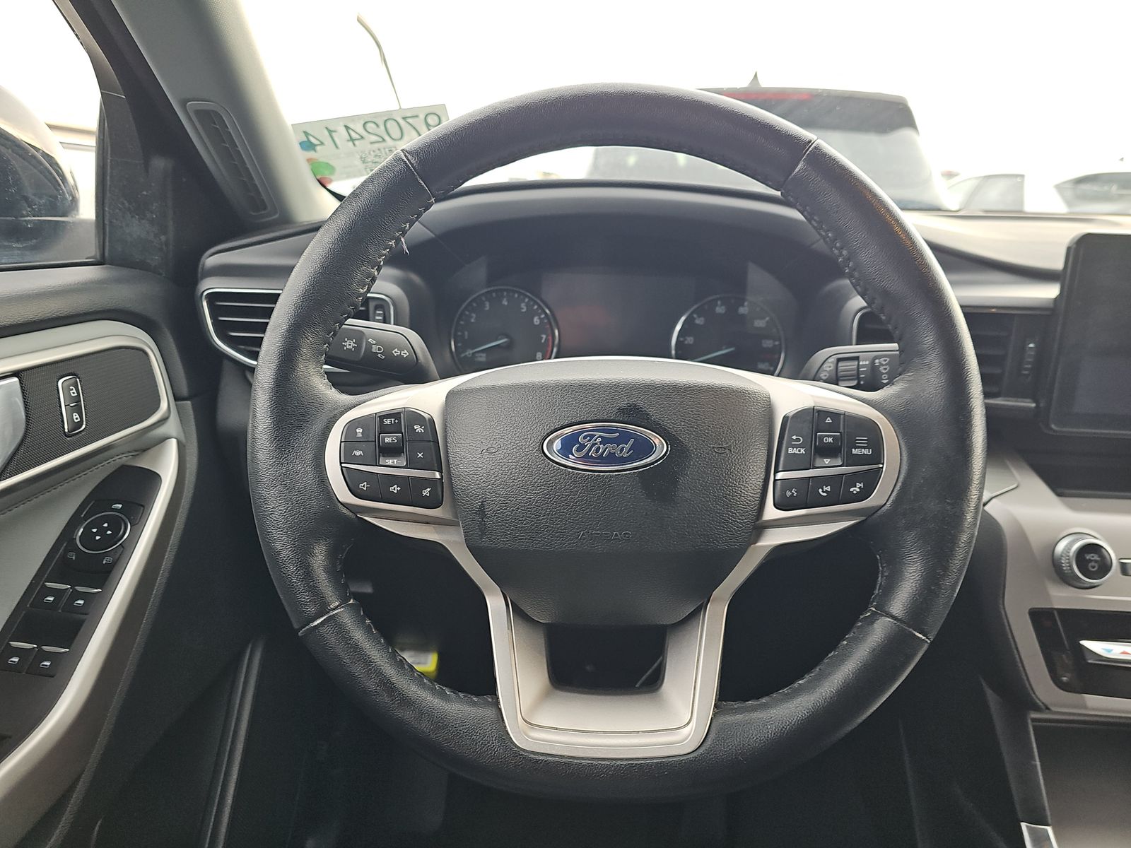 2023 Ford Explorer XLT AWD