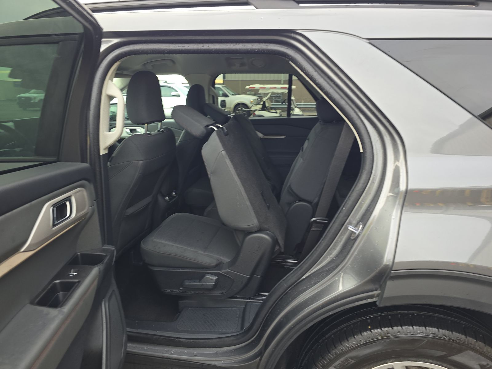 2025 Ford Explorer Active AWD