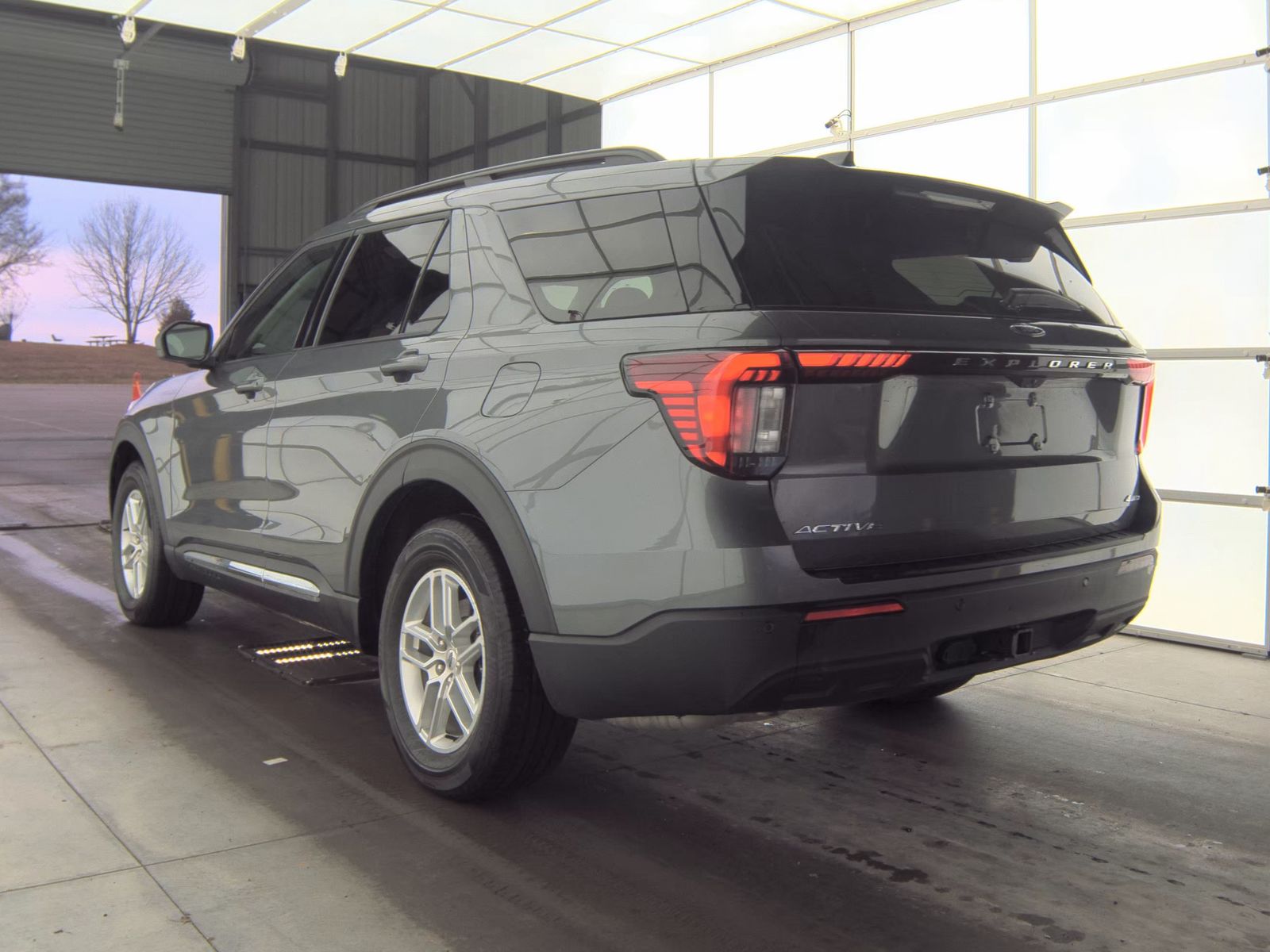 2025 Ford Explorer Active AWD