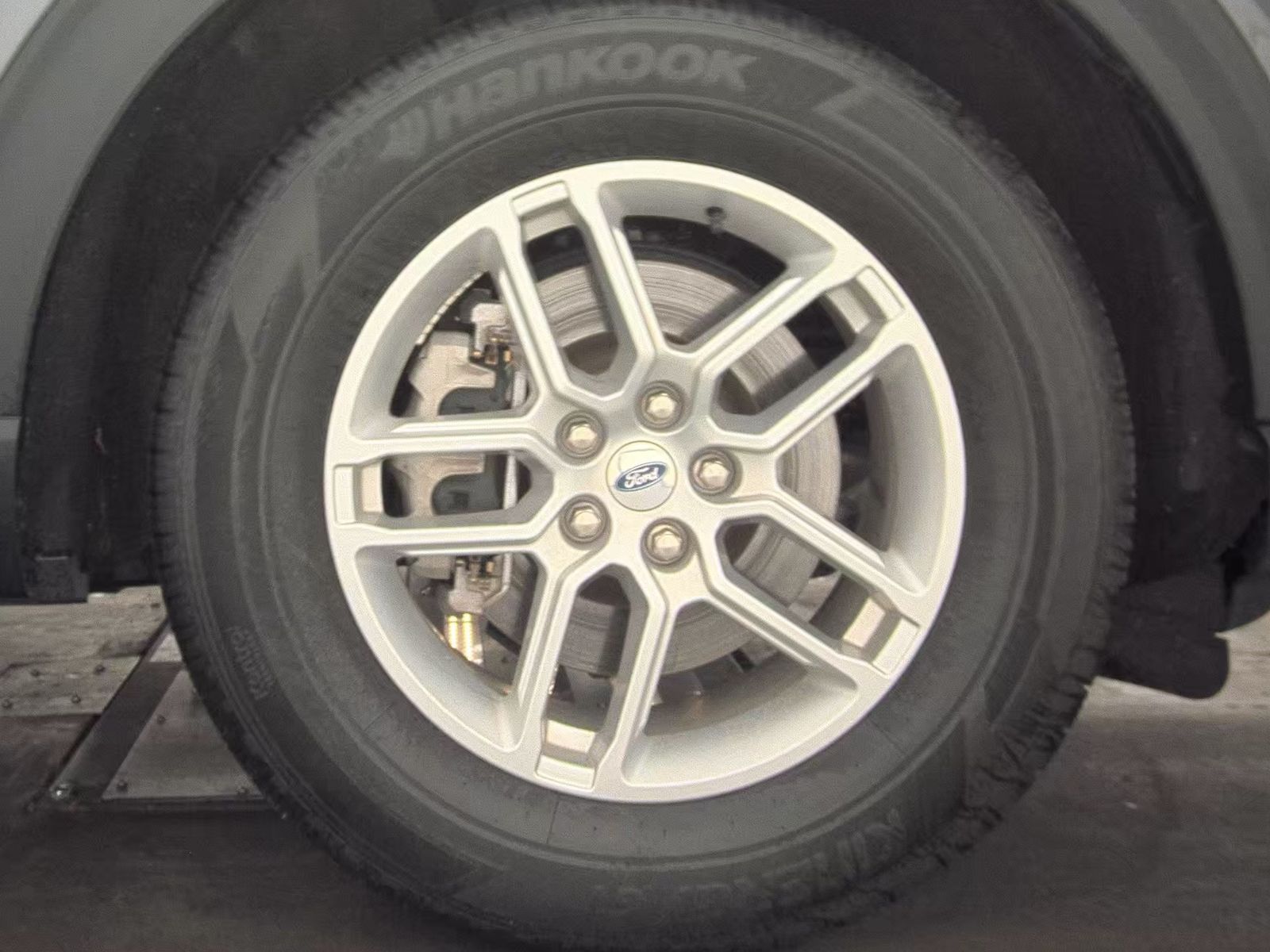 2025 Ford Explorer Active AWD