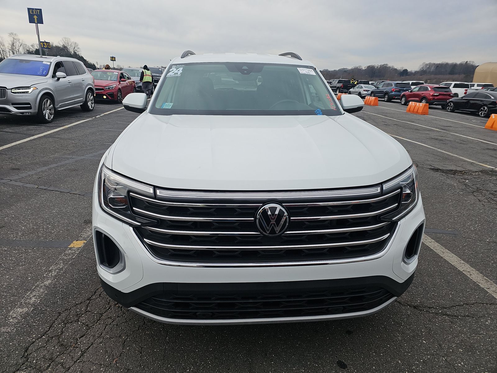 2024 Volkswagen Atlas 2.0T SE FWD