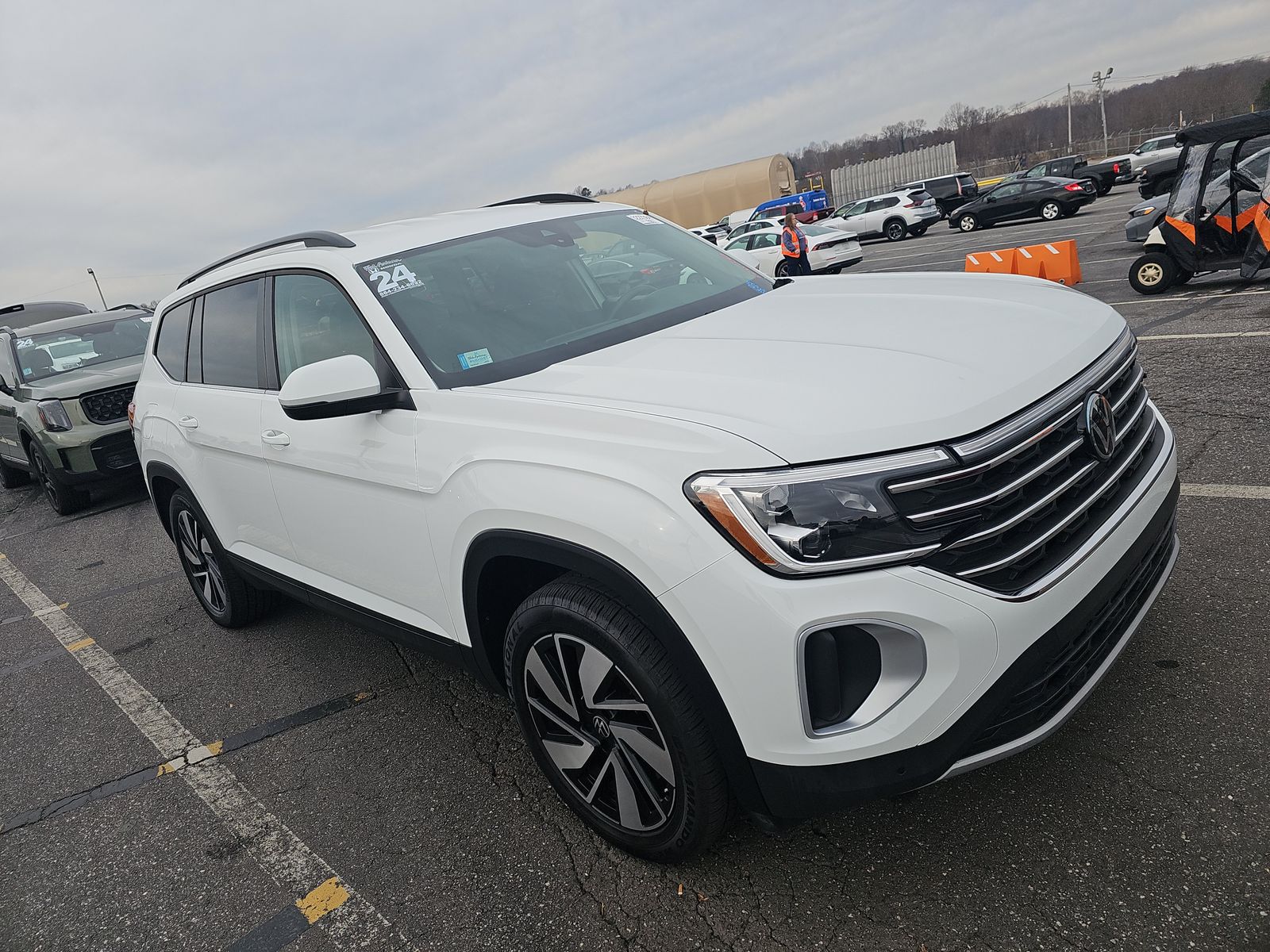 2024 Volkswagen Atlas 2.0T SE FWD