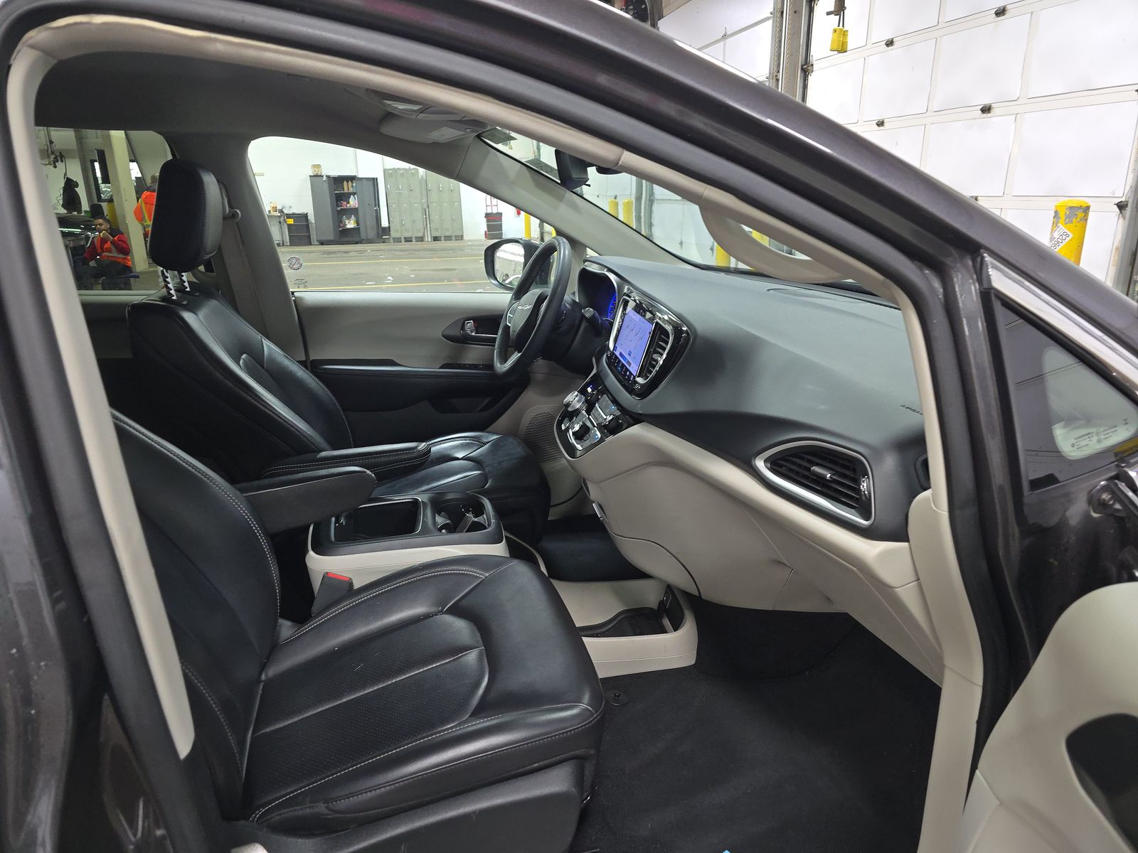 2023 Chrysler Pacifica Touring L FWD