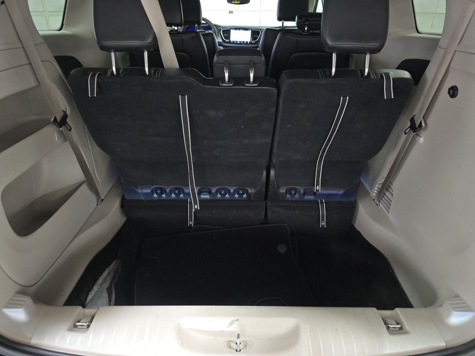 2023 Chrysler Pacifica Touring L FWD