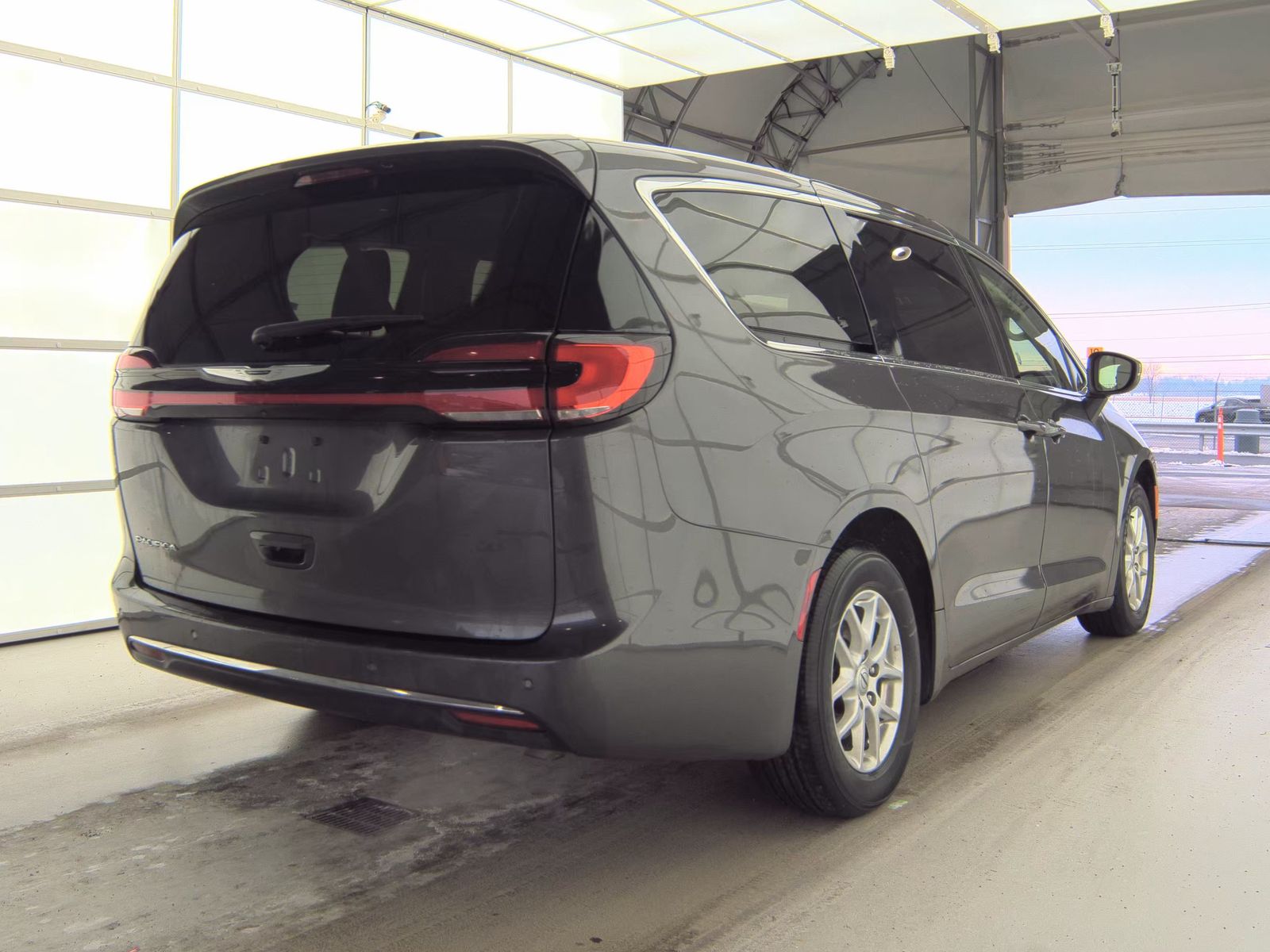 2023 Chrysler Pacifica Touring L FWD