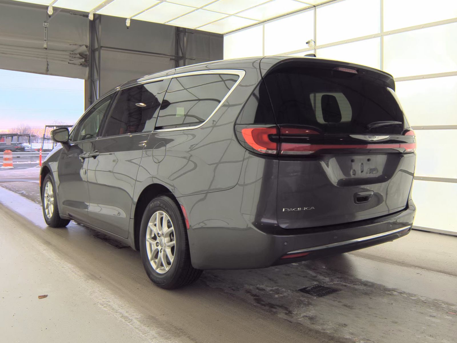 2023 Chrysler Pacifica Touring L FWD